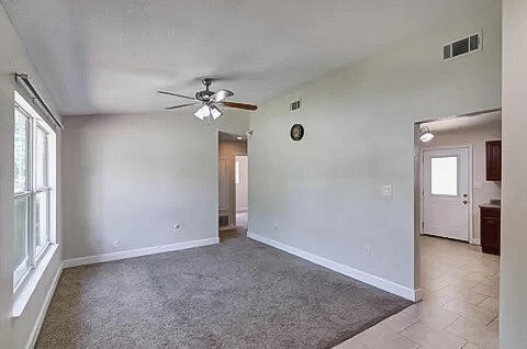 GARNIERS BEACH 5TH - Residential Lease