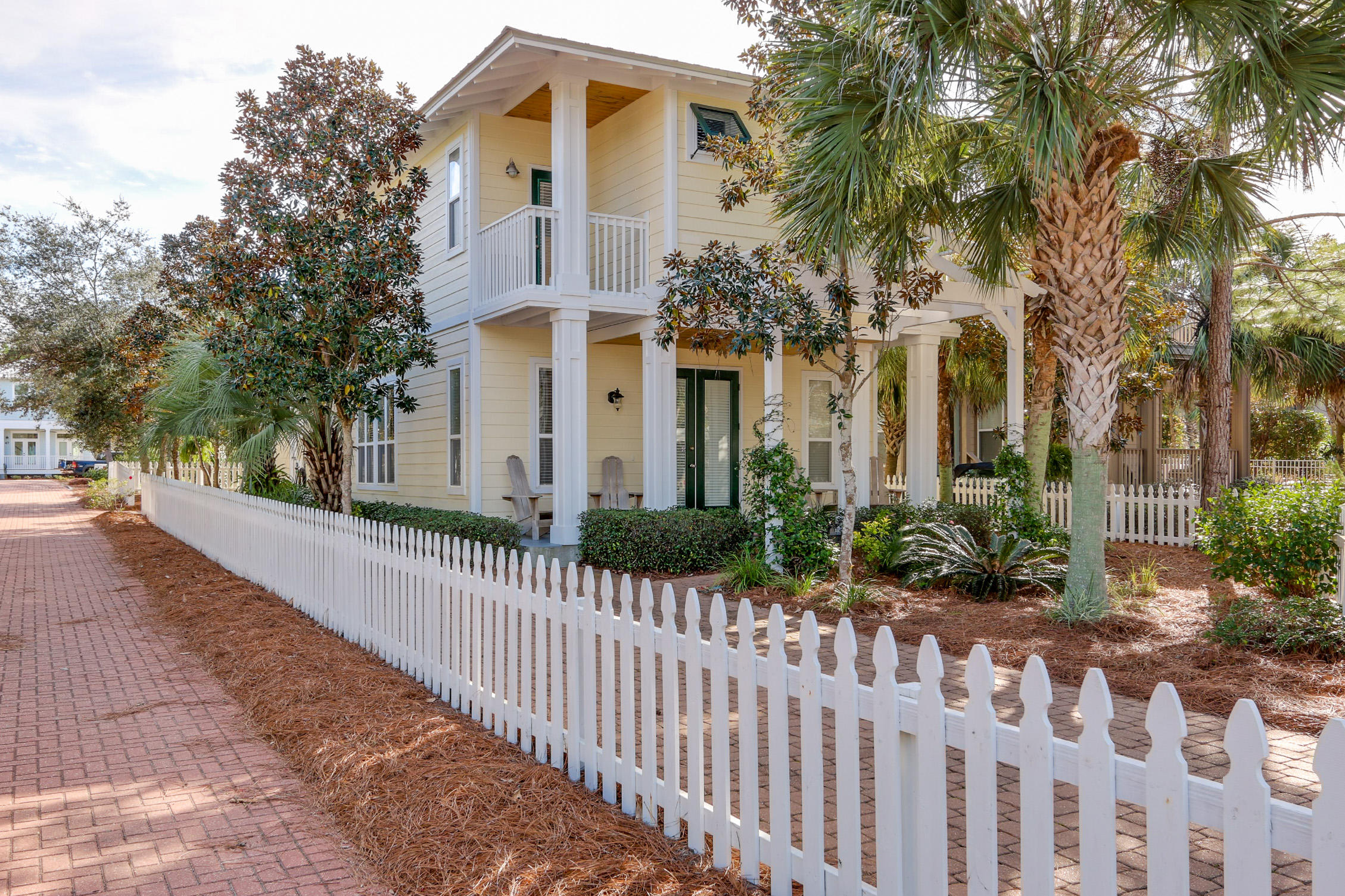 CASSINE VILLAGE - Residential