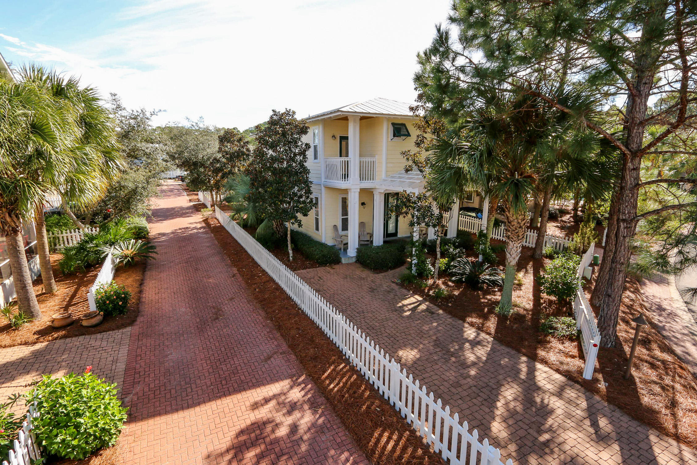 CASSINE VILLAGE - Residential