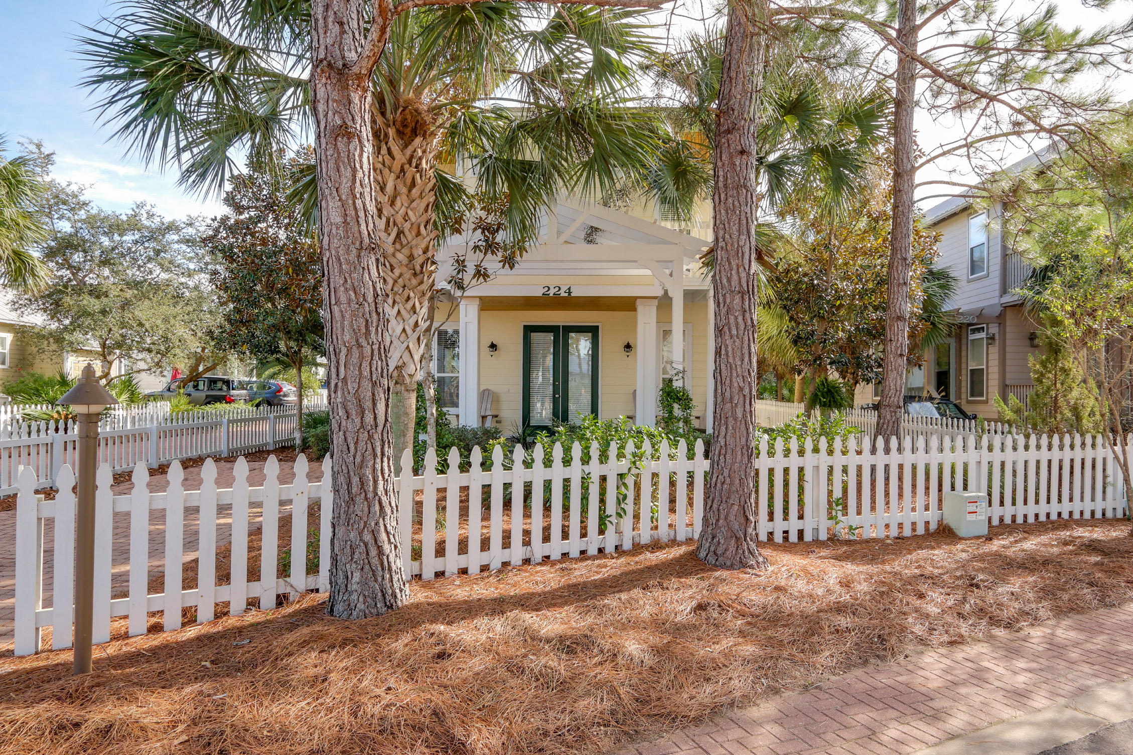 CASSINE VILLAGE - Residential