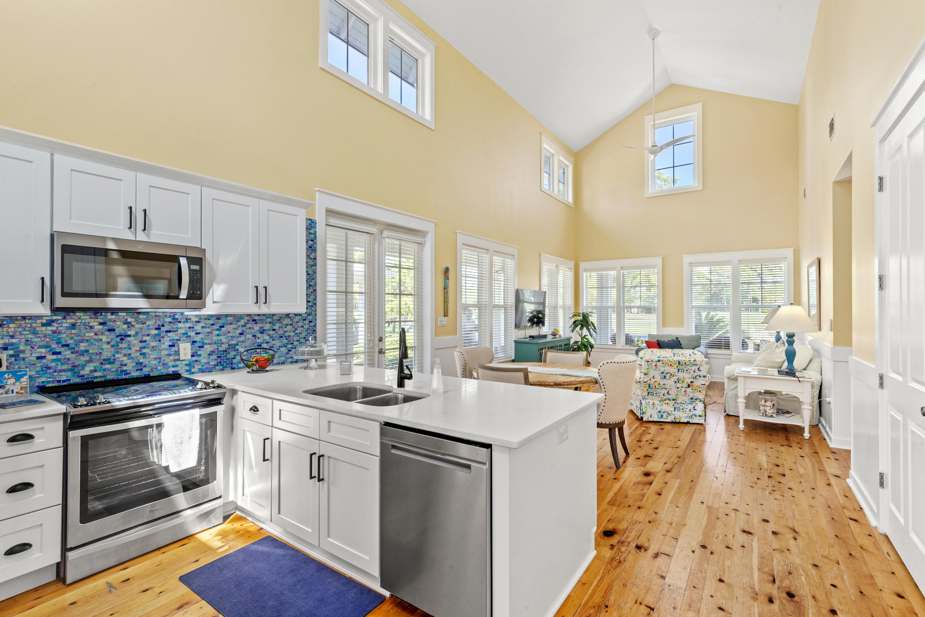 LAUREL GROVE - Residential