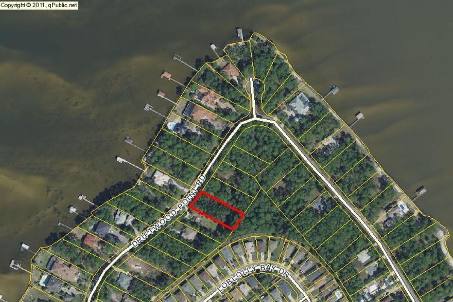 Tucked away in the Heart of it all. This prime residential lot in Driftwood Estates is .58 acres! Absolutely a beautiful place to live. Located bayside in Santa Rosa Beach and close to beach shopping and hospital. Flood Zone AE 7 with 8 ft ground floor elevation Cert. Call for more information.