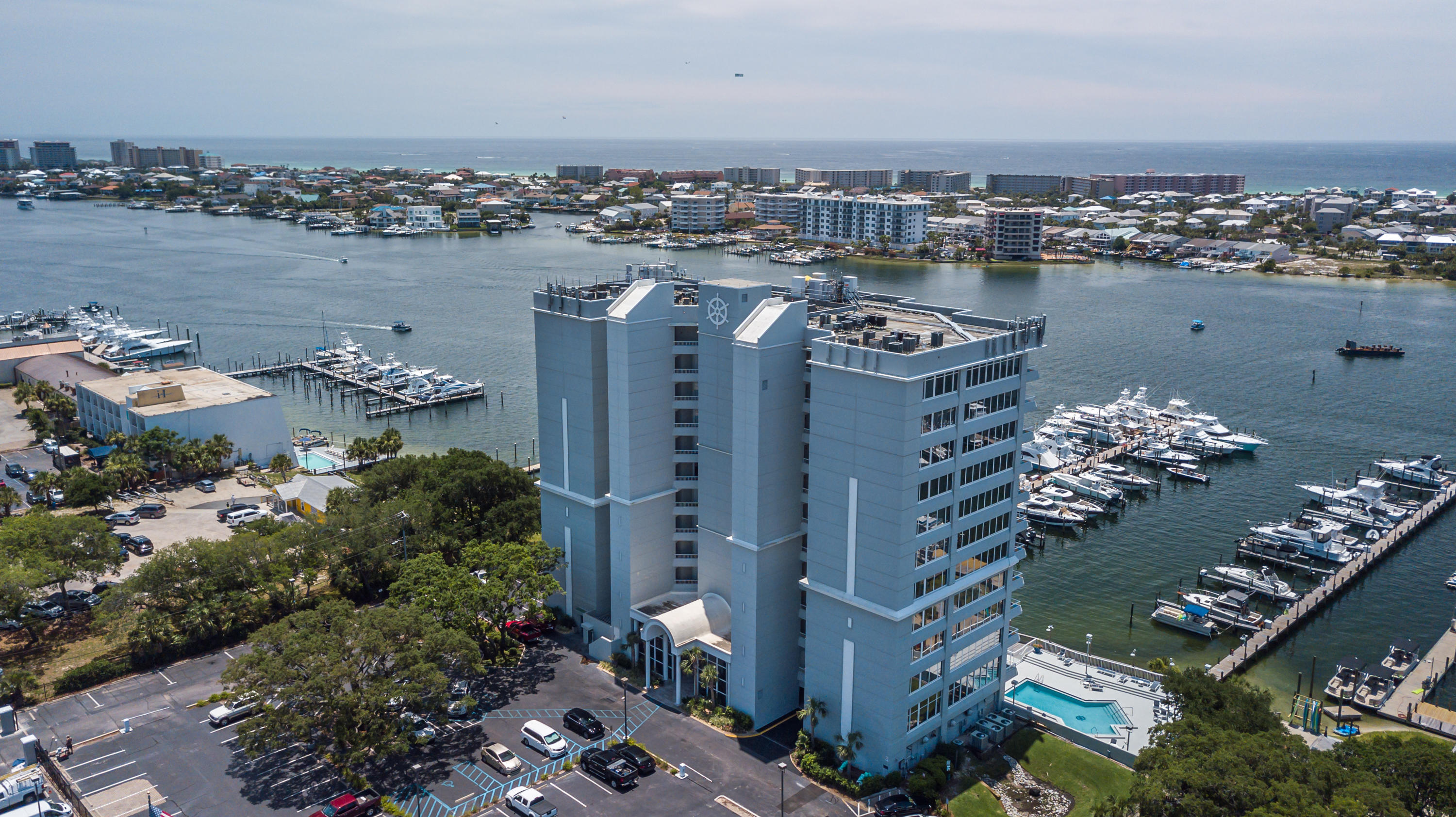 DESTIN YACHT CLUB - Residential