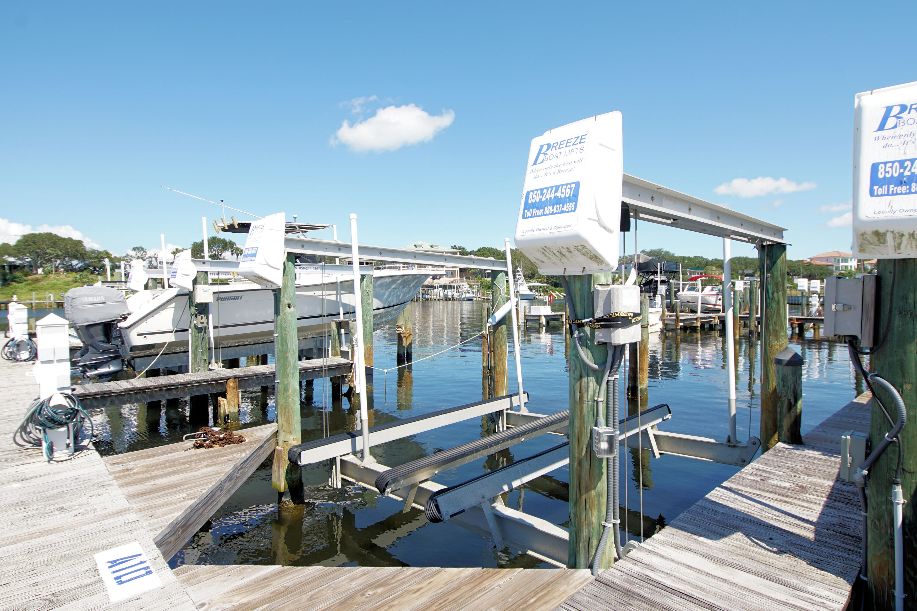 DOLPHIN POINT CONDO Boast slip 10A - Residential