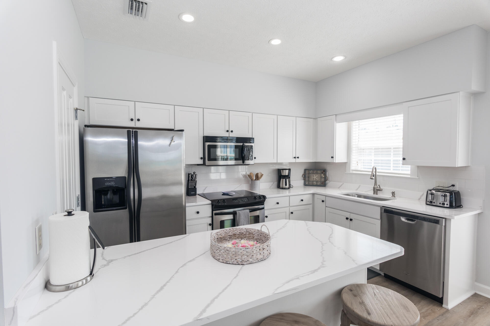 LAGUNA BEACH - Residential