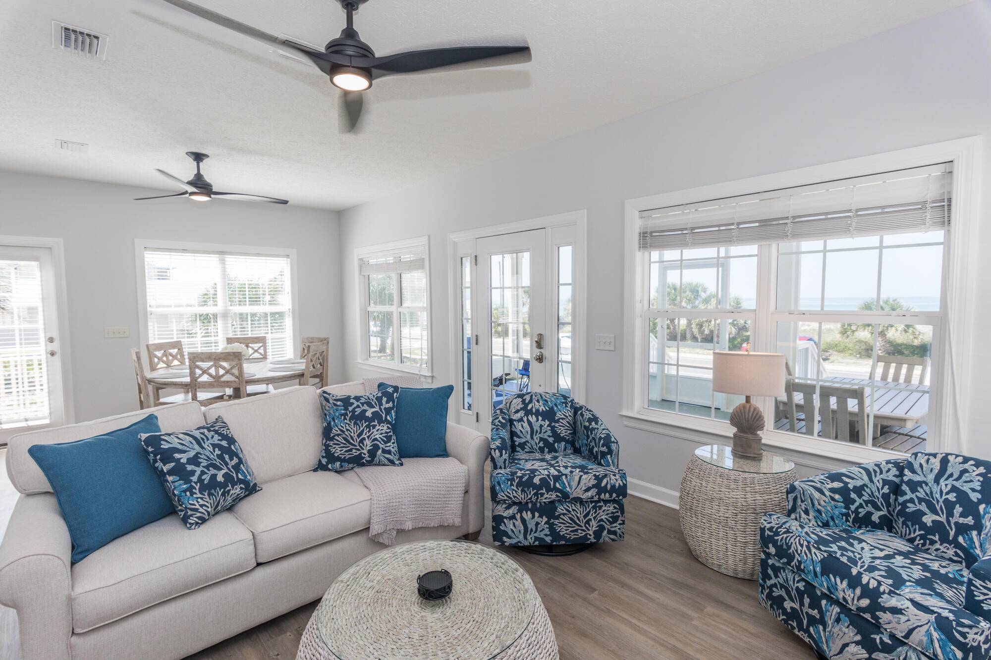 LAGUNA BEACH - Residential