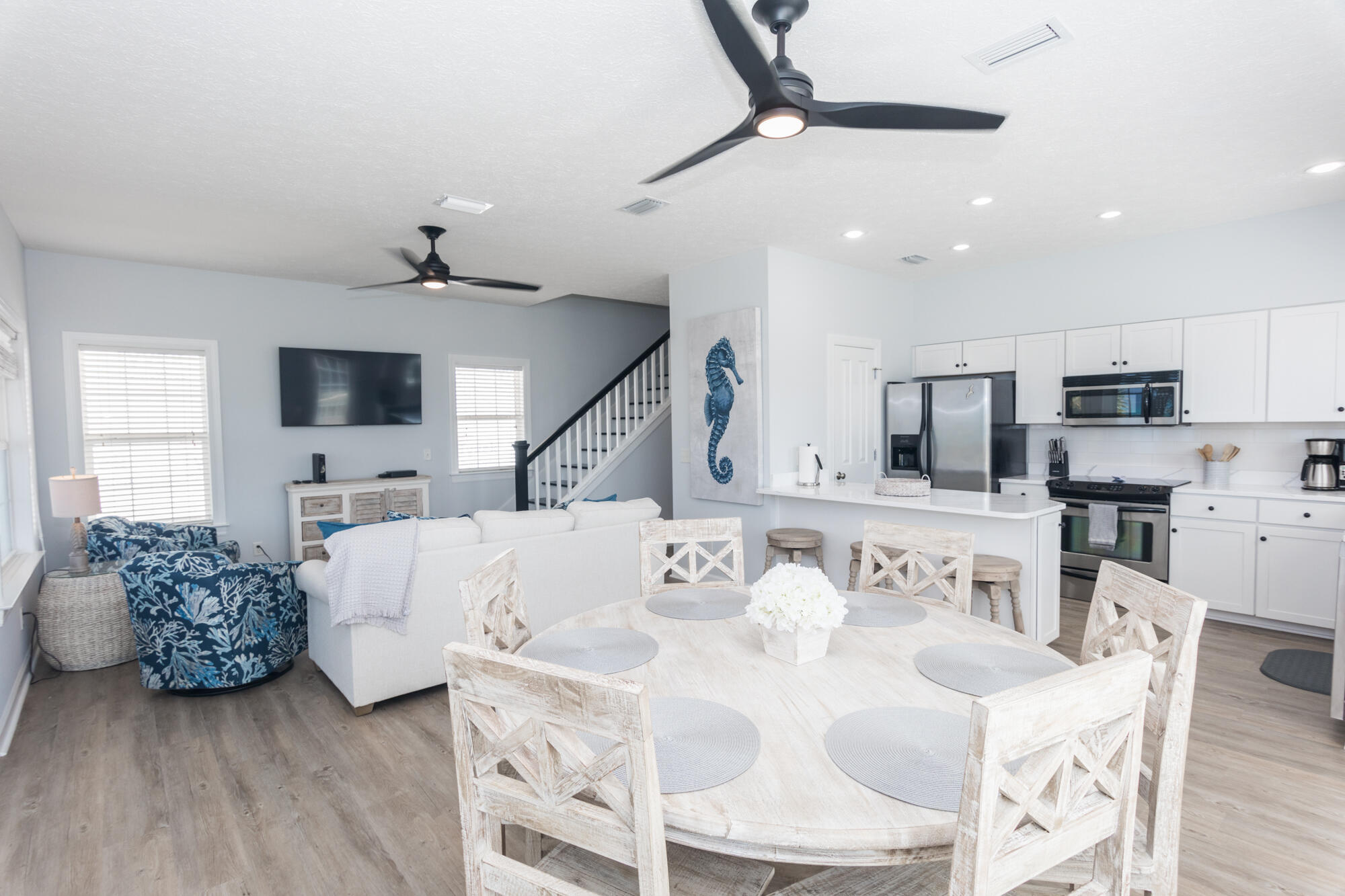 LAGUNA BEACH - Residential