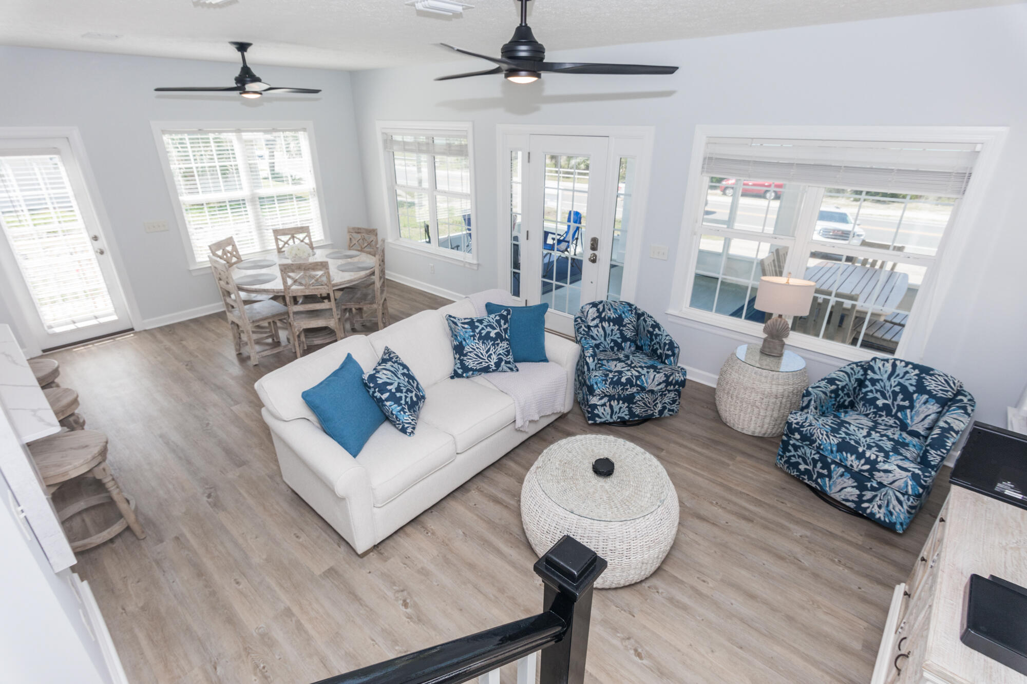 LAGUNA BEACH - Residential