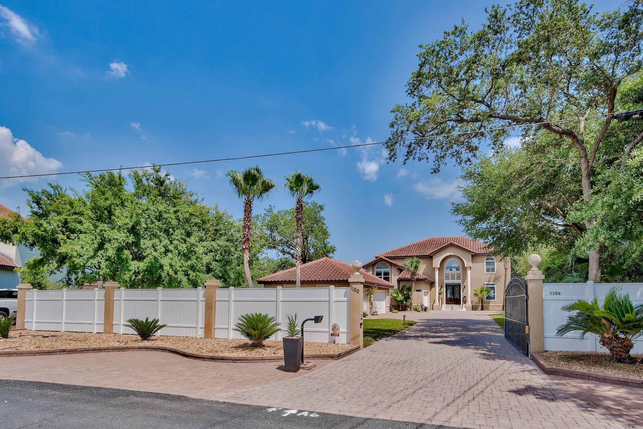 GARNIERS LANDING LOTS 3 & 4 - Residential