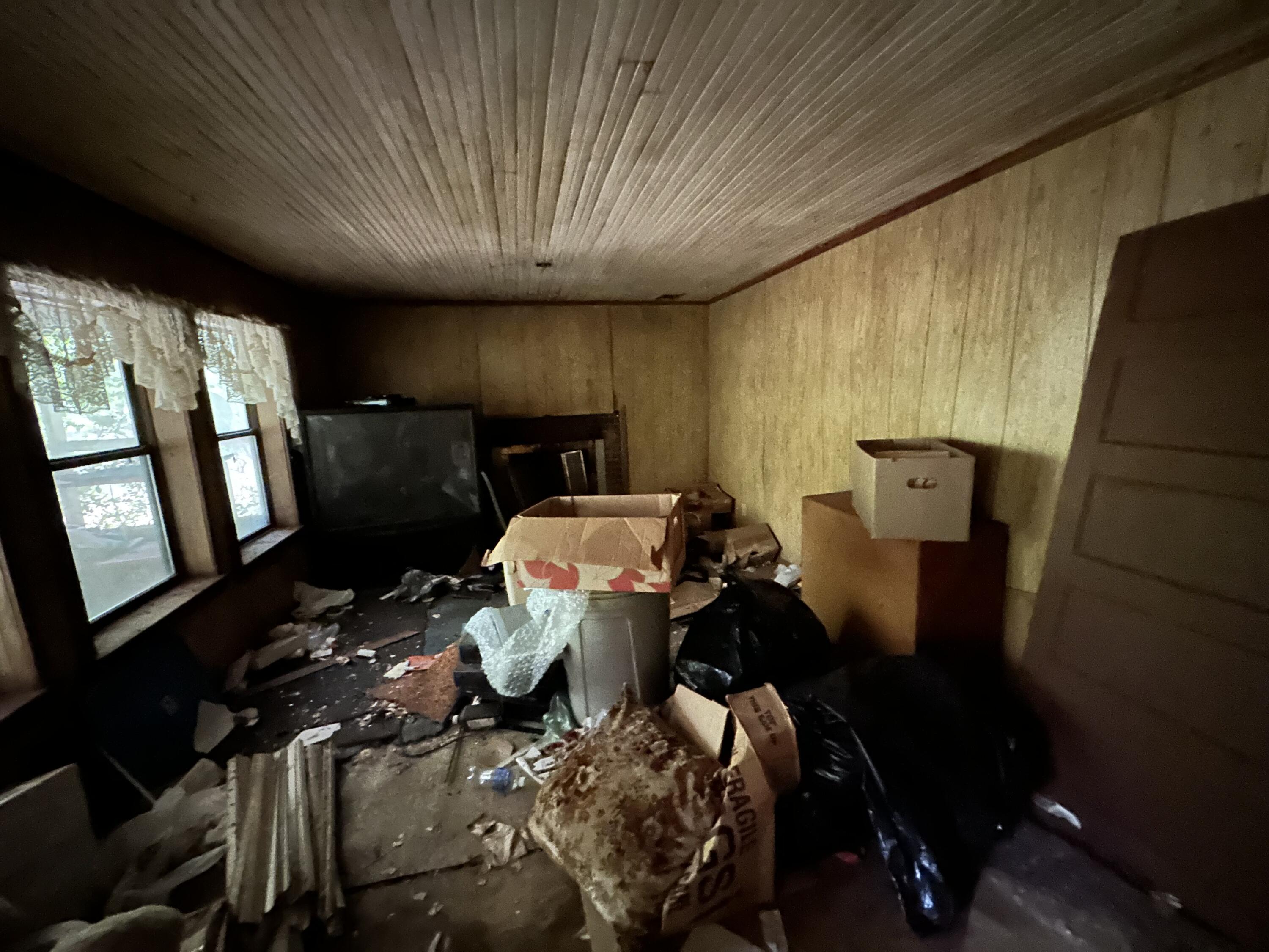 METES & BOUNDS - Residential