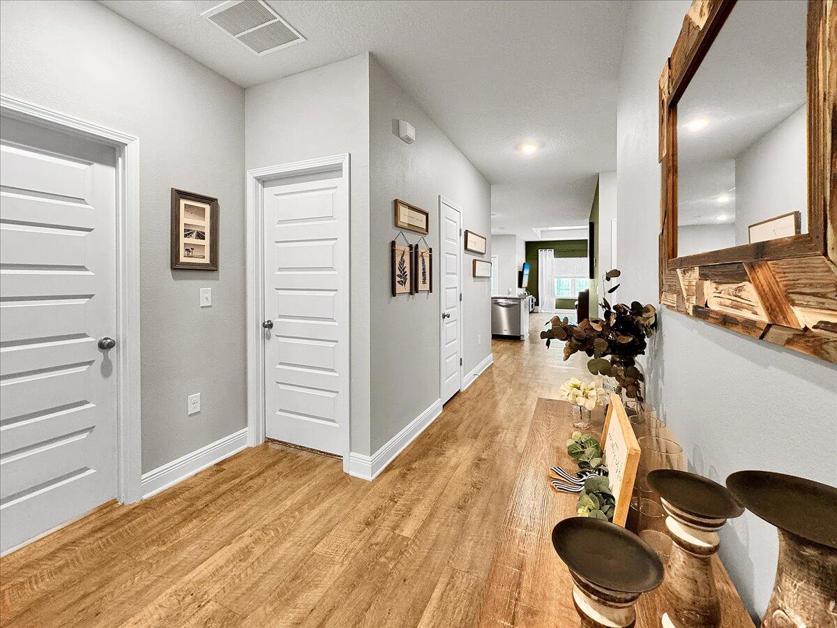 HERITAGE OAKS - Residential