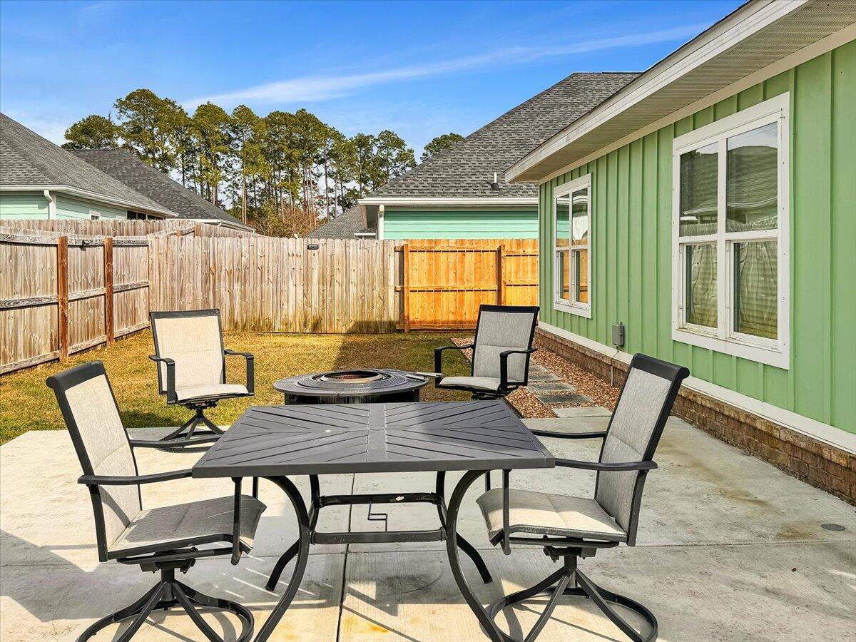 HERITAGE OAKS - Residential