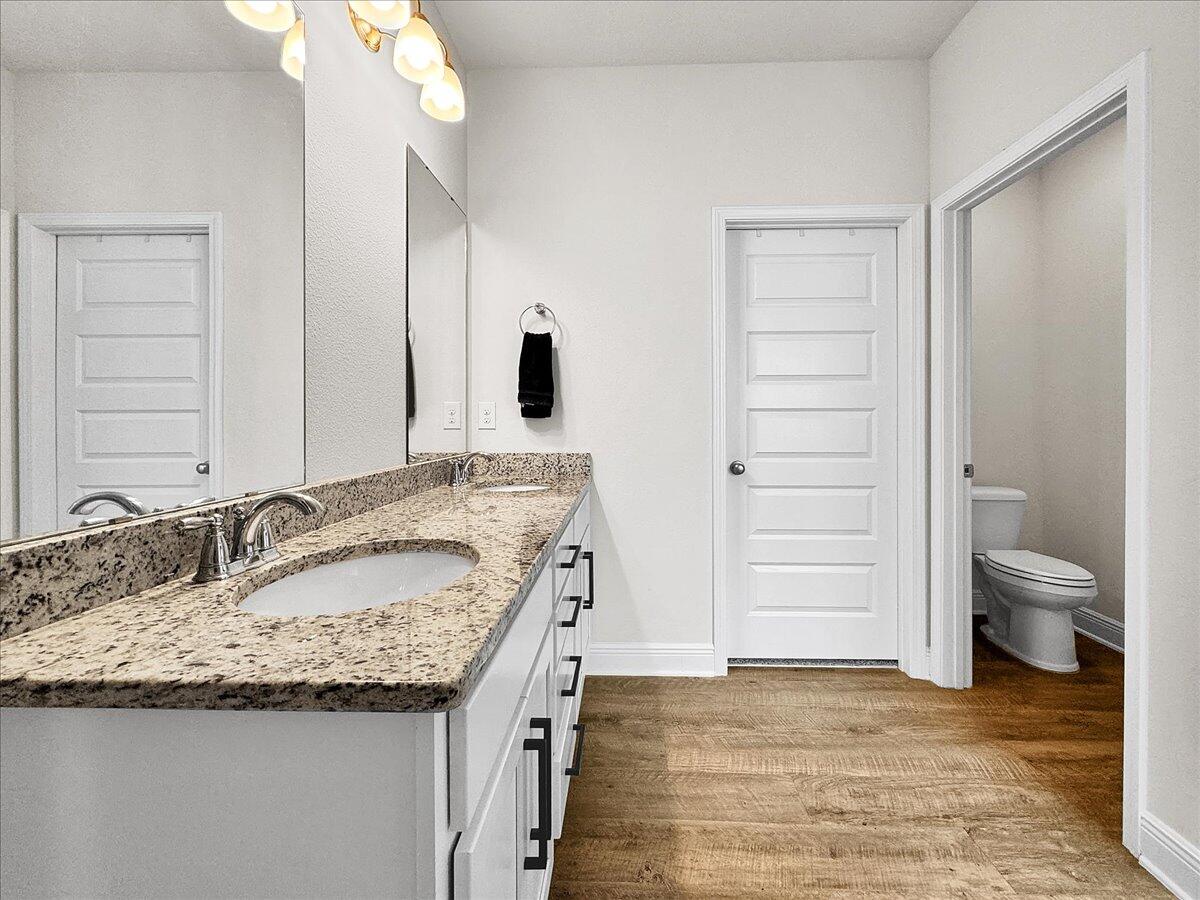 HERITAGE OAKS - Residential