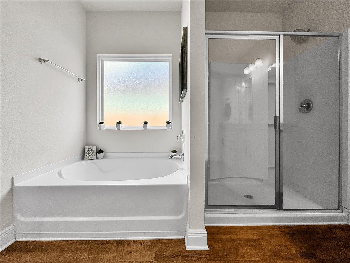 HERITAGE OAKS - Residential