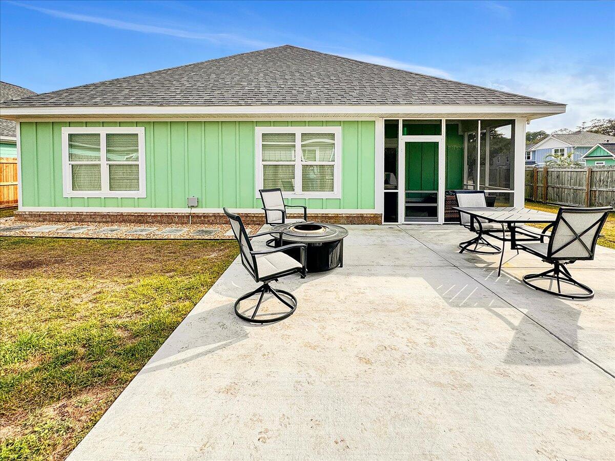 HERITAGE OAKS - Residential