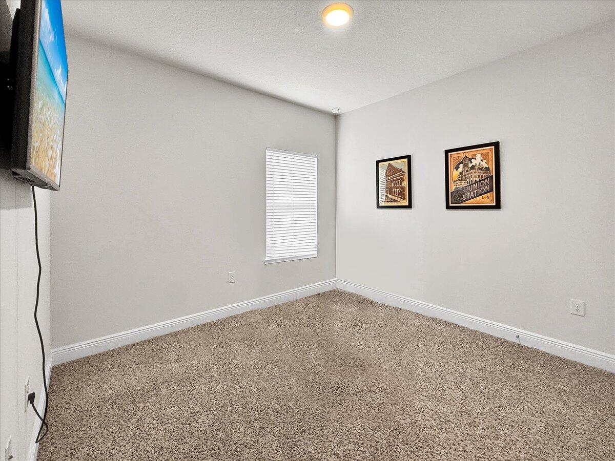 HERITAGE OAKS - Residential