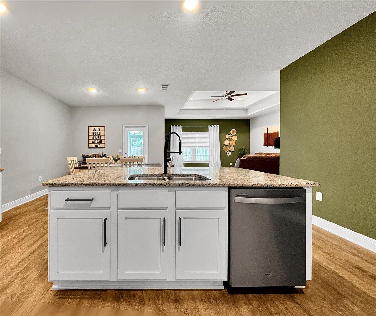 HERITAGE OAKS - Residential