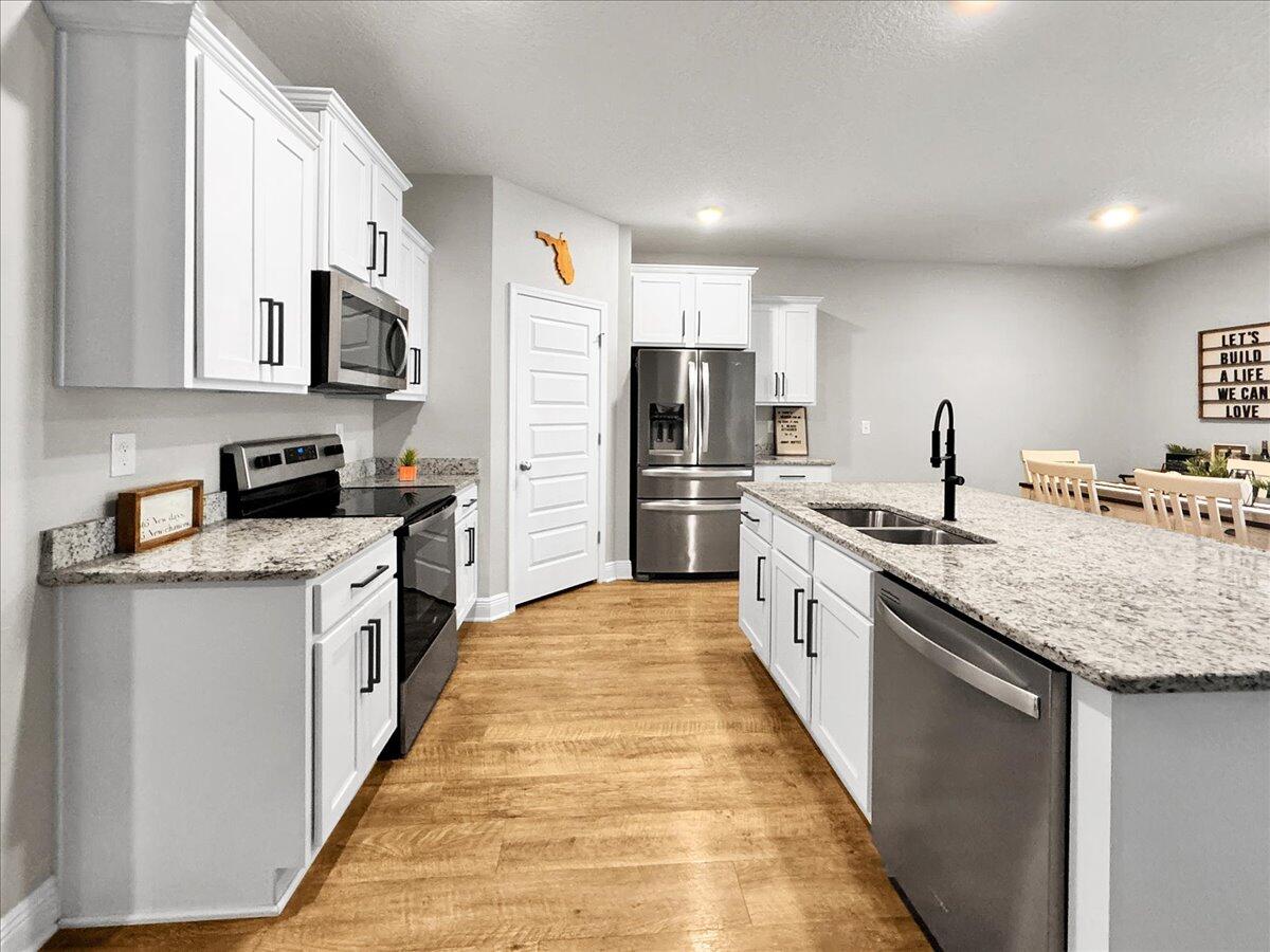 HERITAGE OAKS - Residential