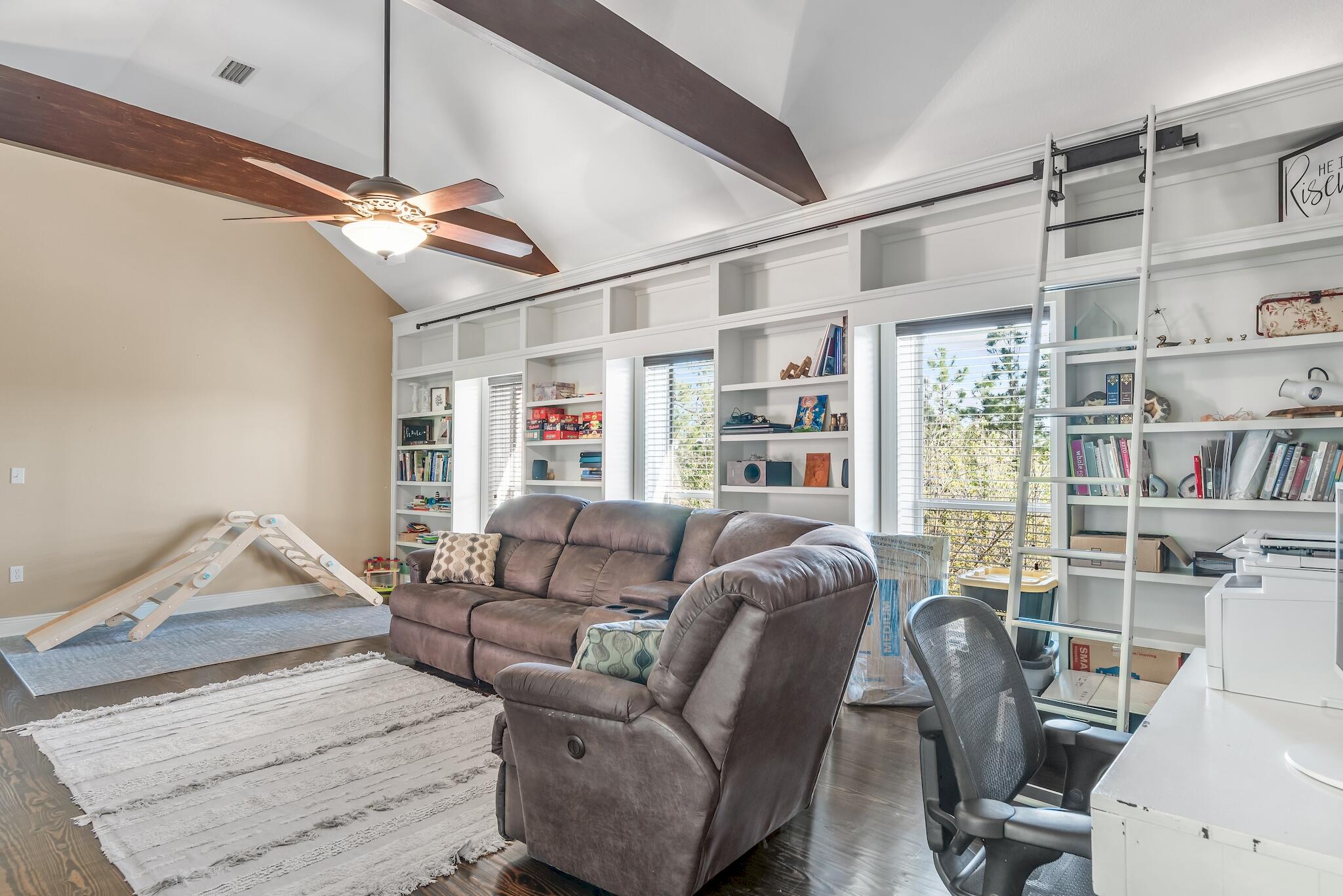 HIDDEN HARBOR UNREC - Residential