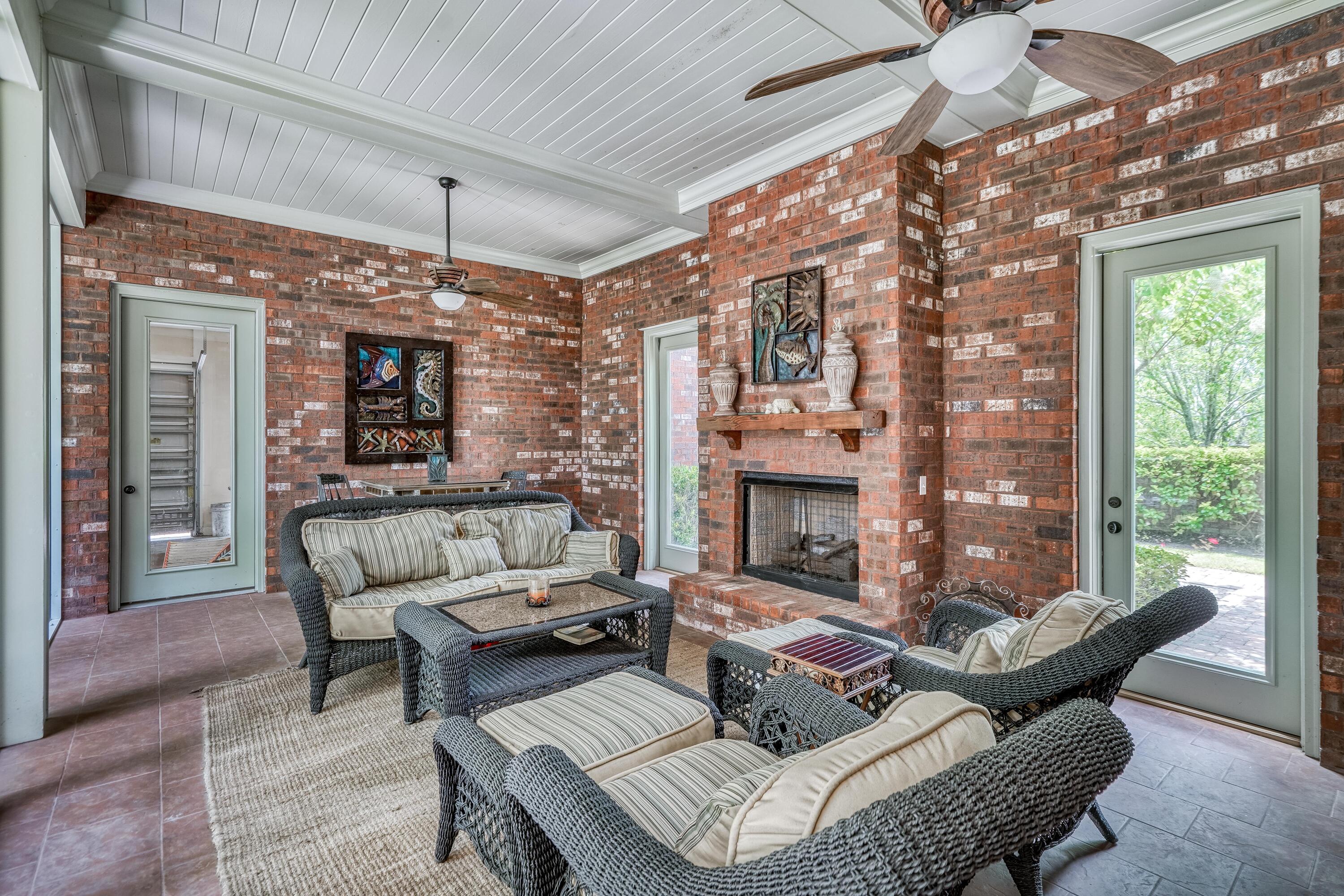 HIDDEN HARBOR UNREC - Residential