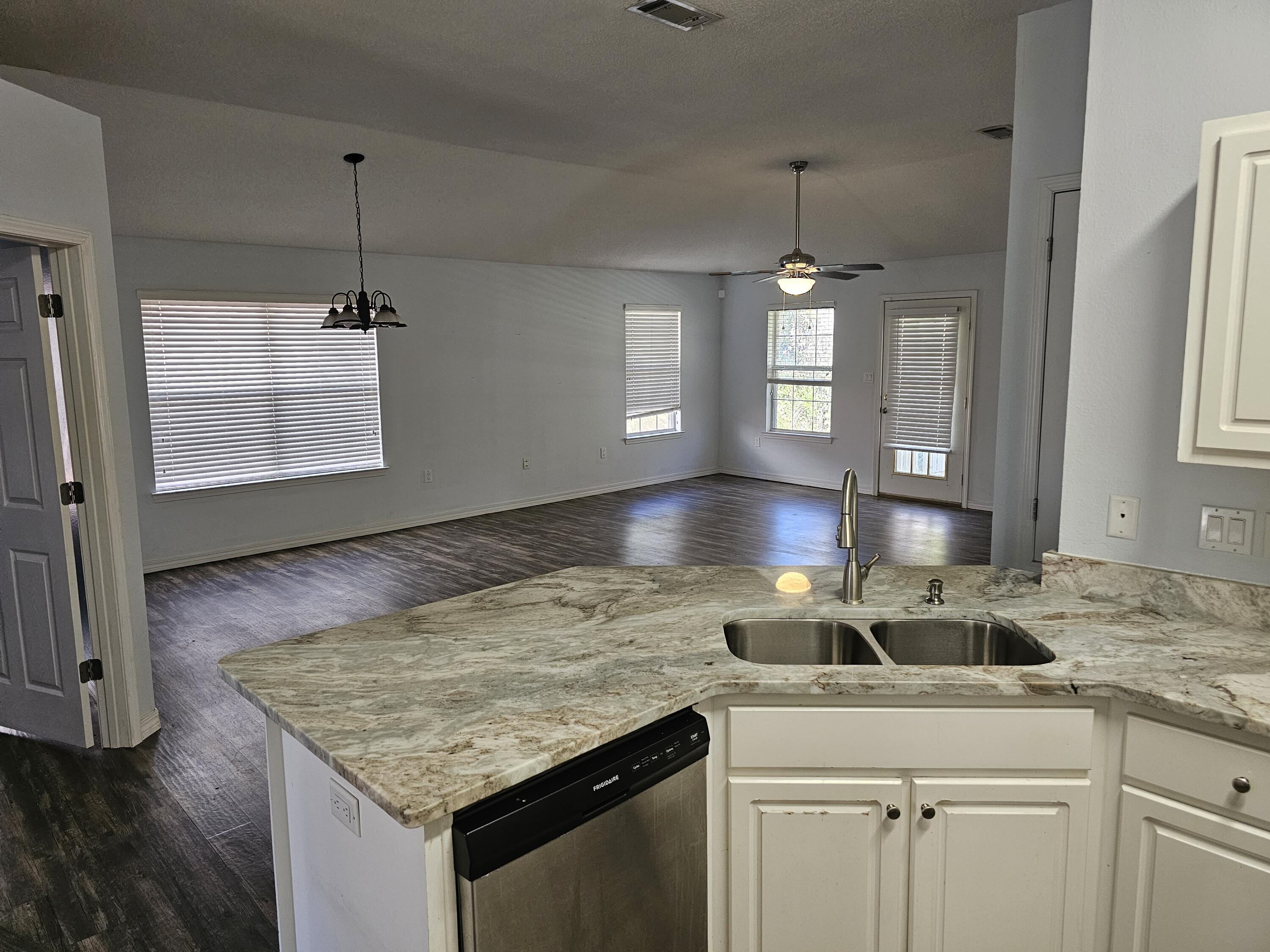 MARSH HARBOR - Residential Lease