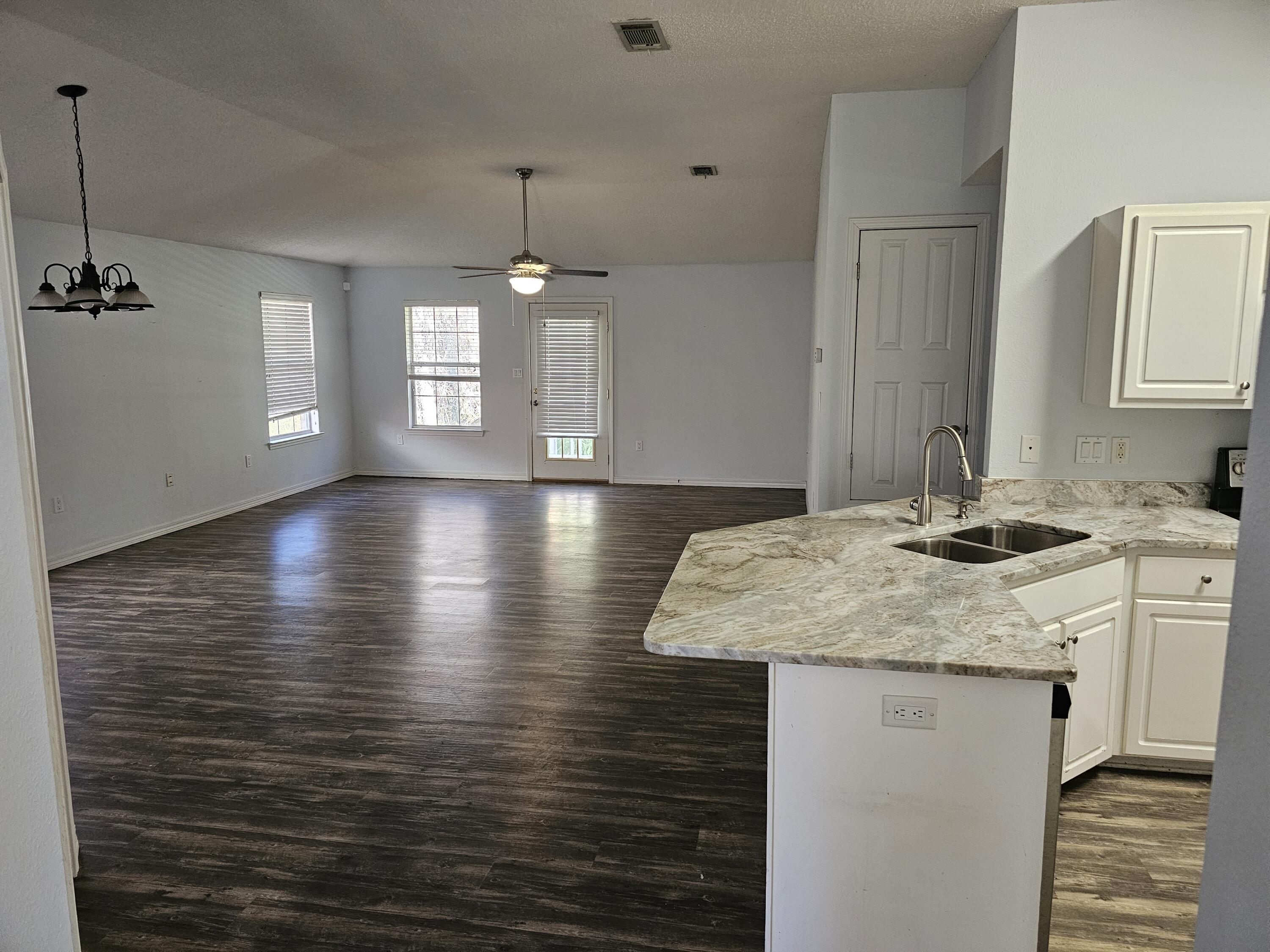 MARSH HARBOR - Residential Lease