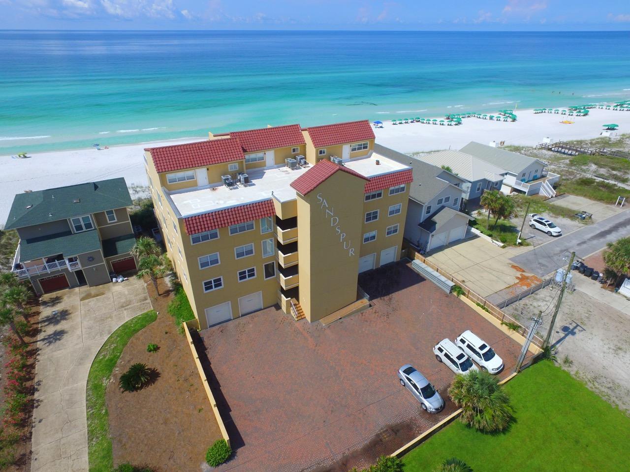 SANDSPUR CONDO - Residential