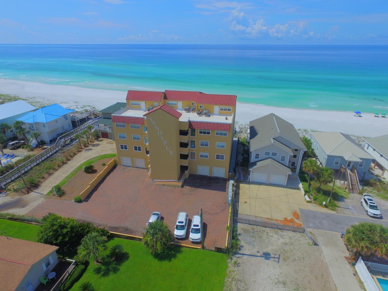 SANDSPUR CONDO - Residential