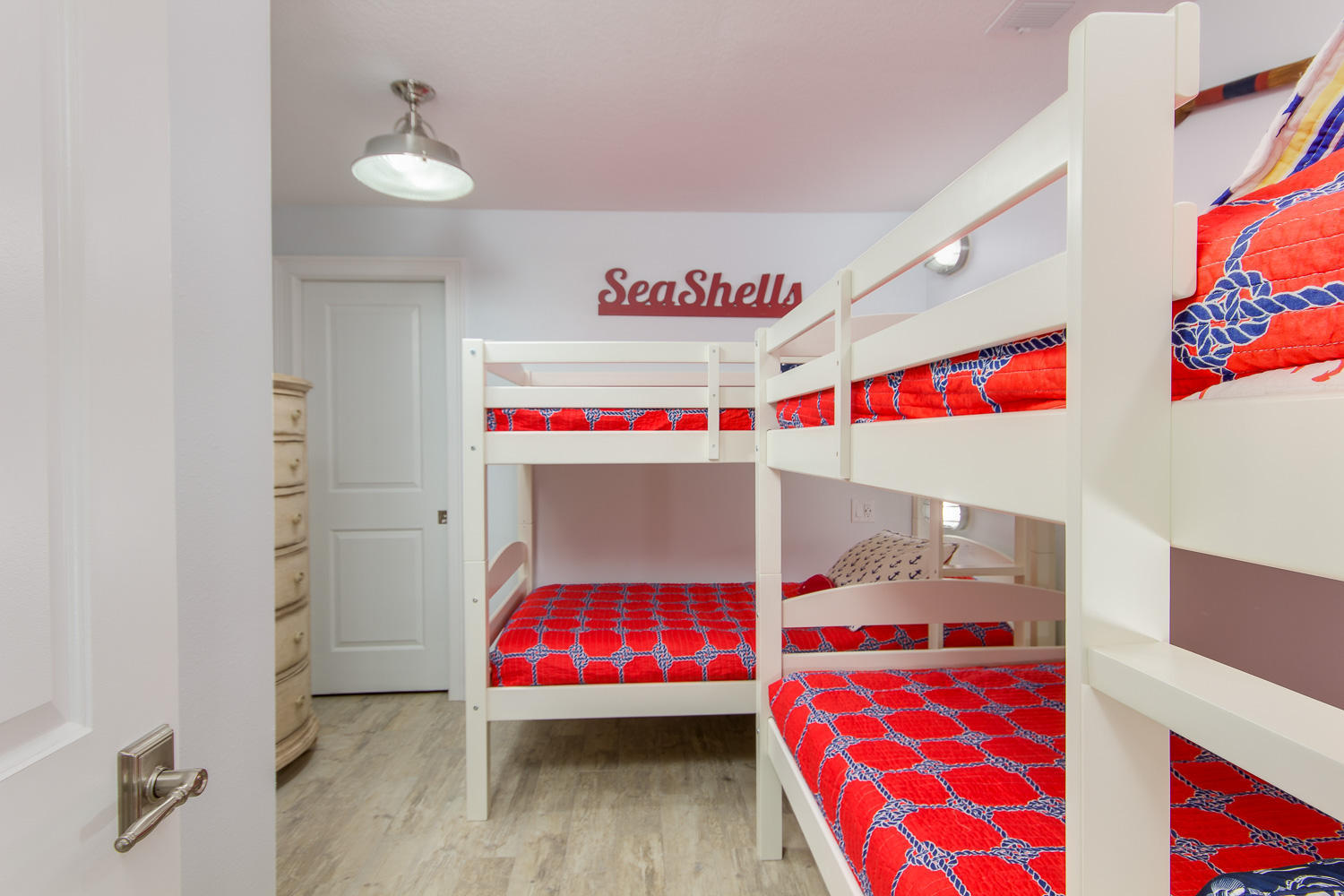 SANDSPUR CONDO - Residential