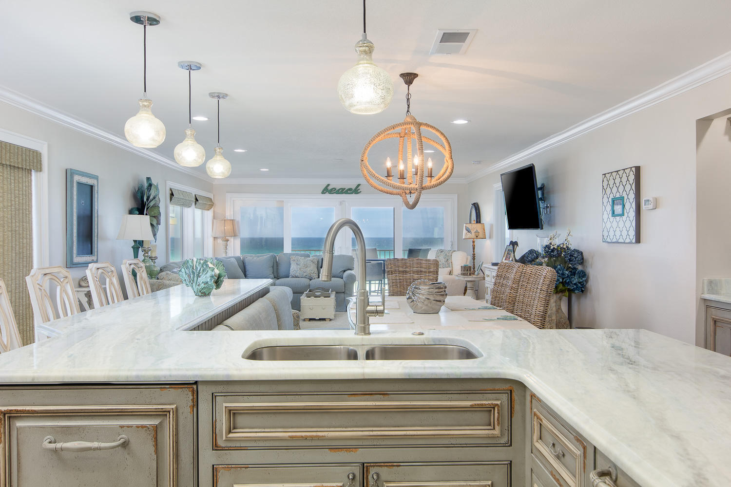 SANDSPUR CONDO - Residential