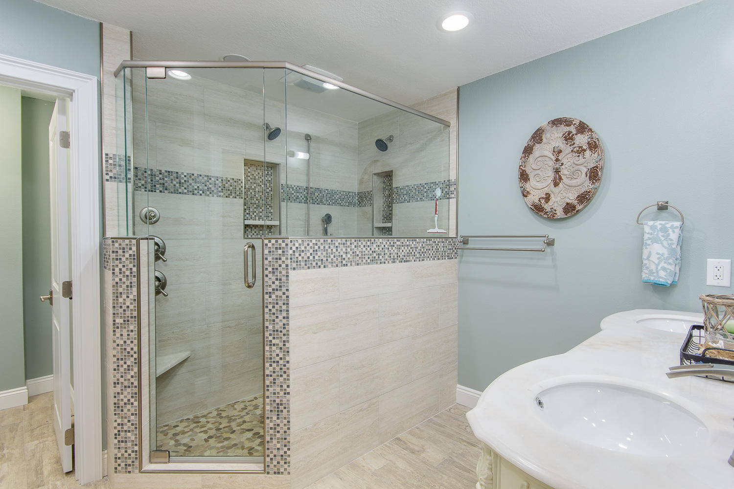 SANDSPUR CONDO - Residential