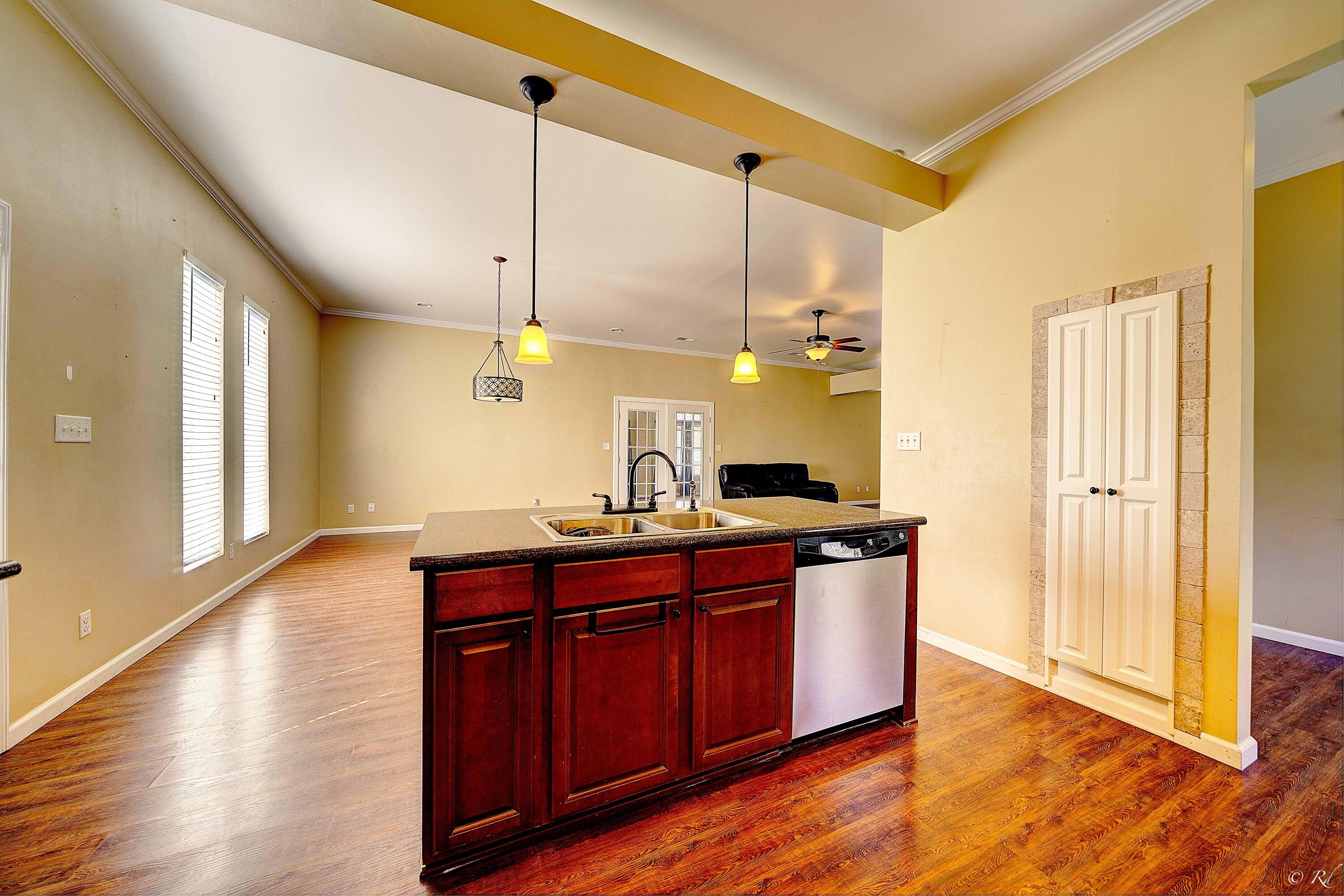 GREEN HILLS WEST - Residential