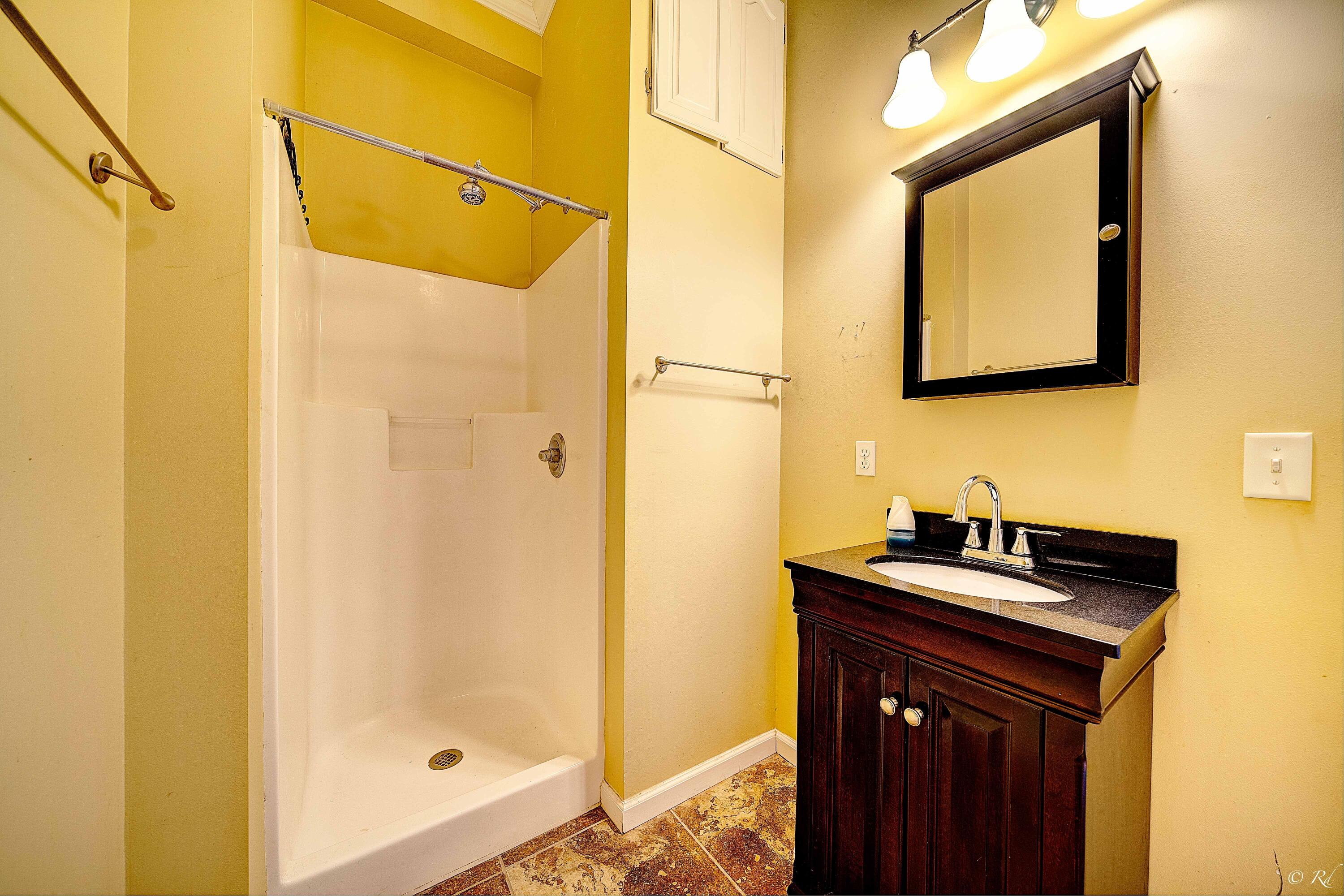 GREEN HILLS WEST - Residential