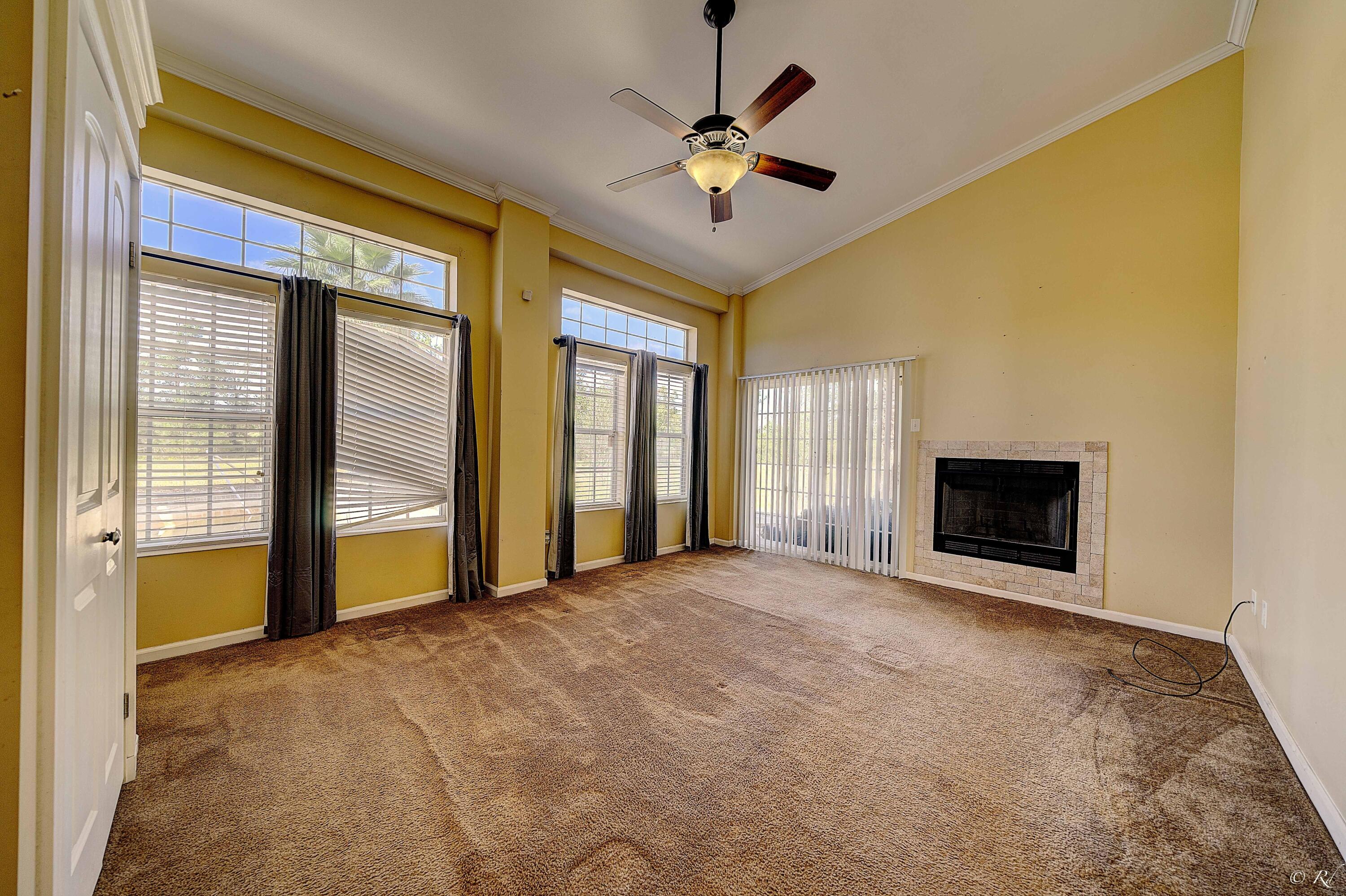 GREEN HILLS WEST - Residential