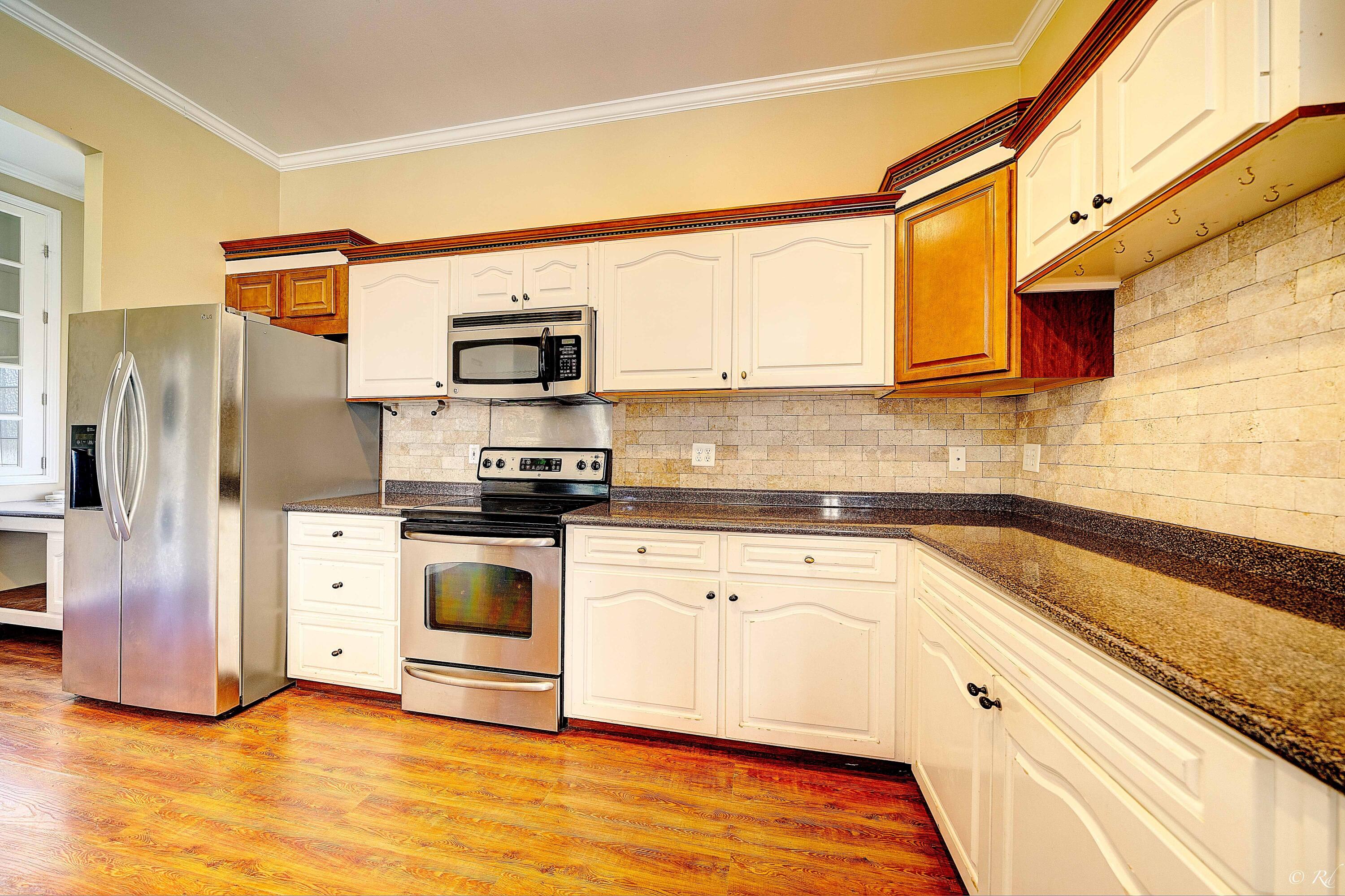 GREEN HILLS WEST - Residential