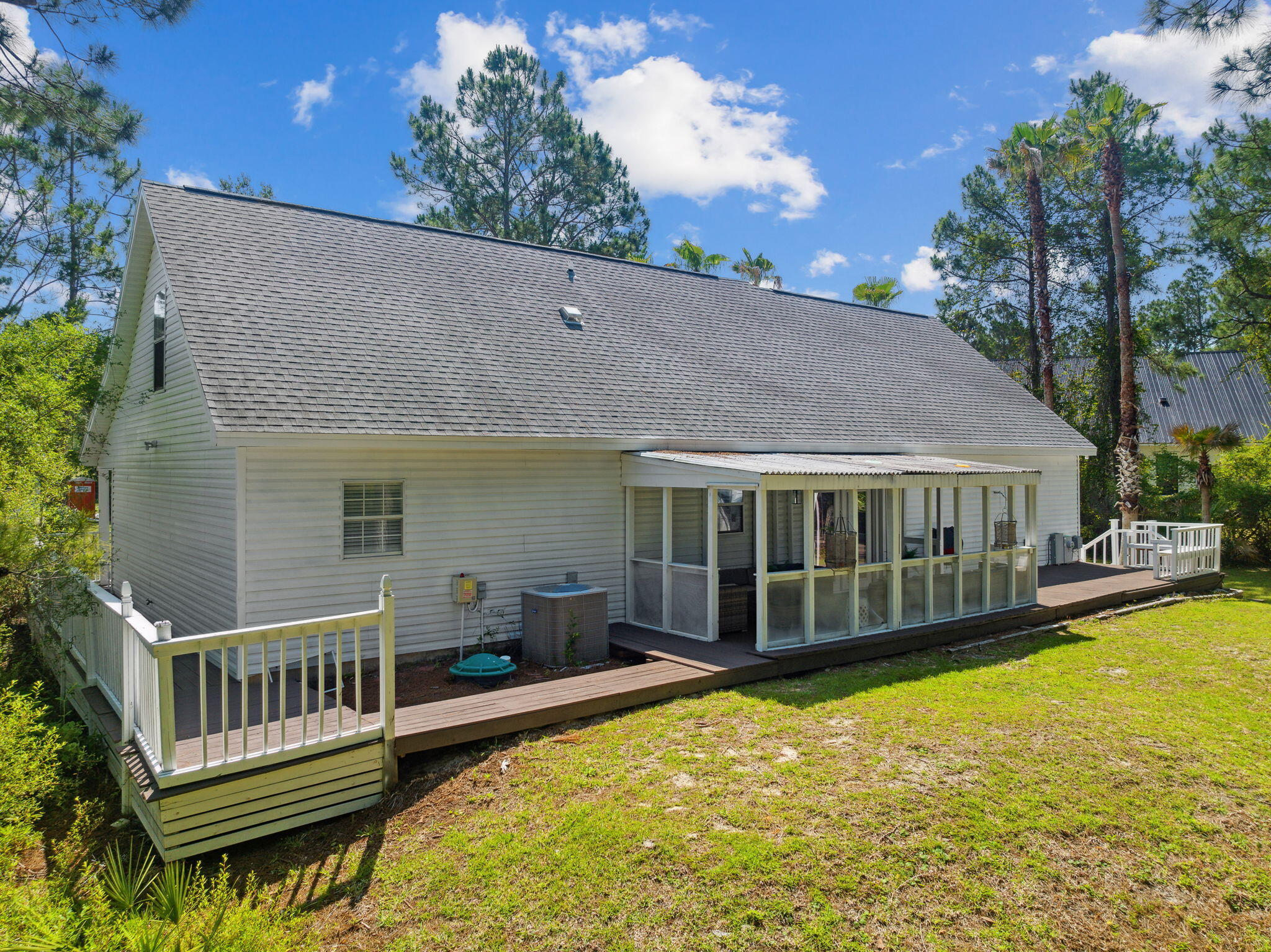 COUNTRY CLUB ESTATES - Residential