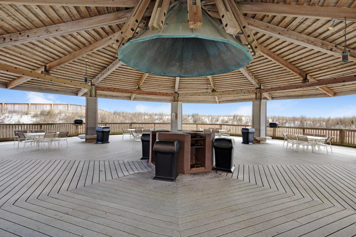 Jetty East Condominium - Residential