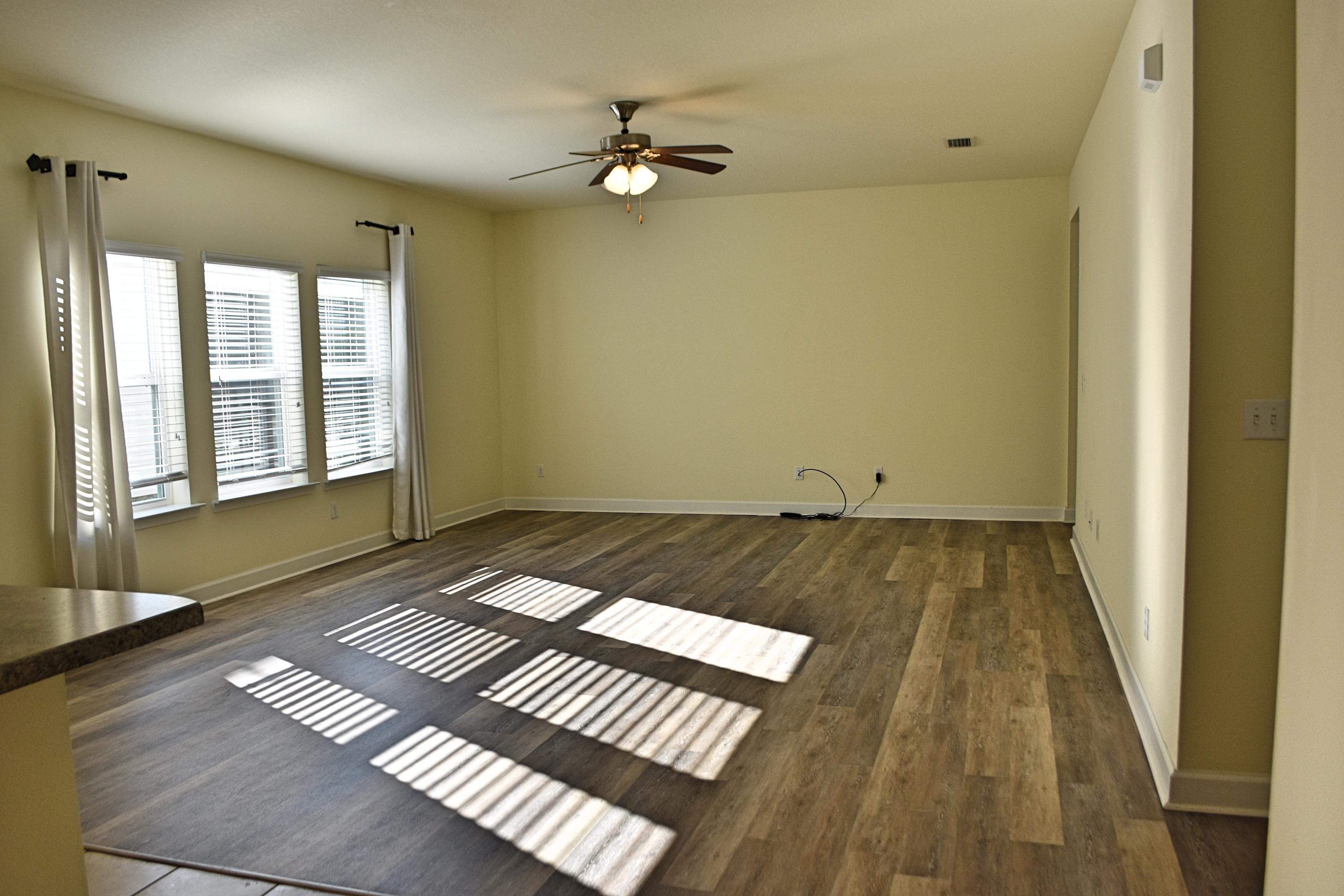 HAMMOCK BAY - Residential Lease