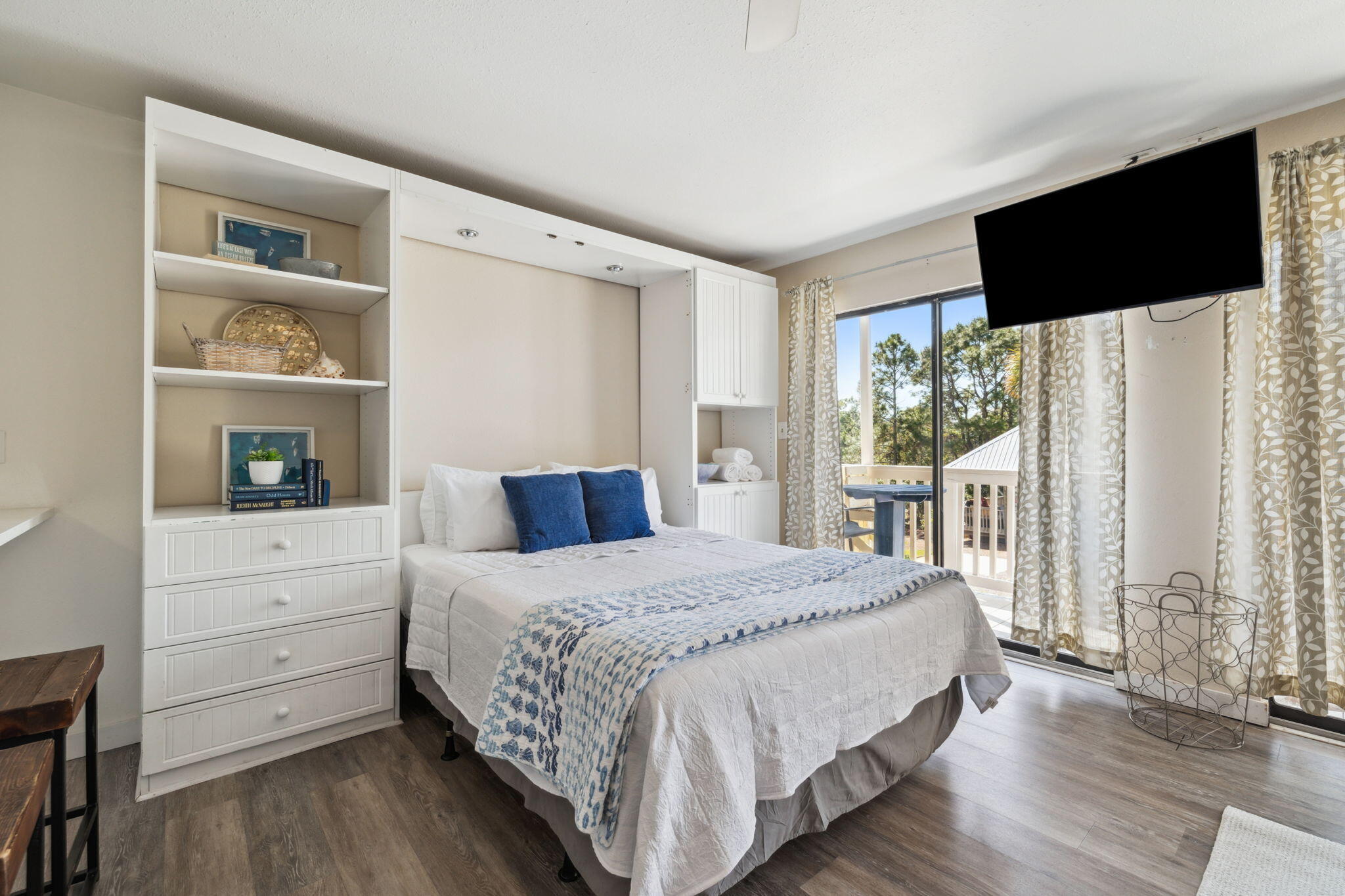 BEACHFRONT 2 PH 1 - Residential