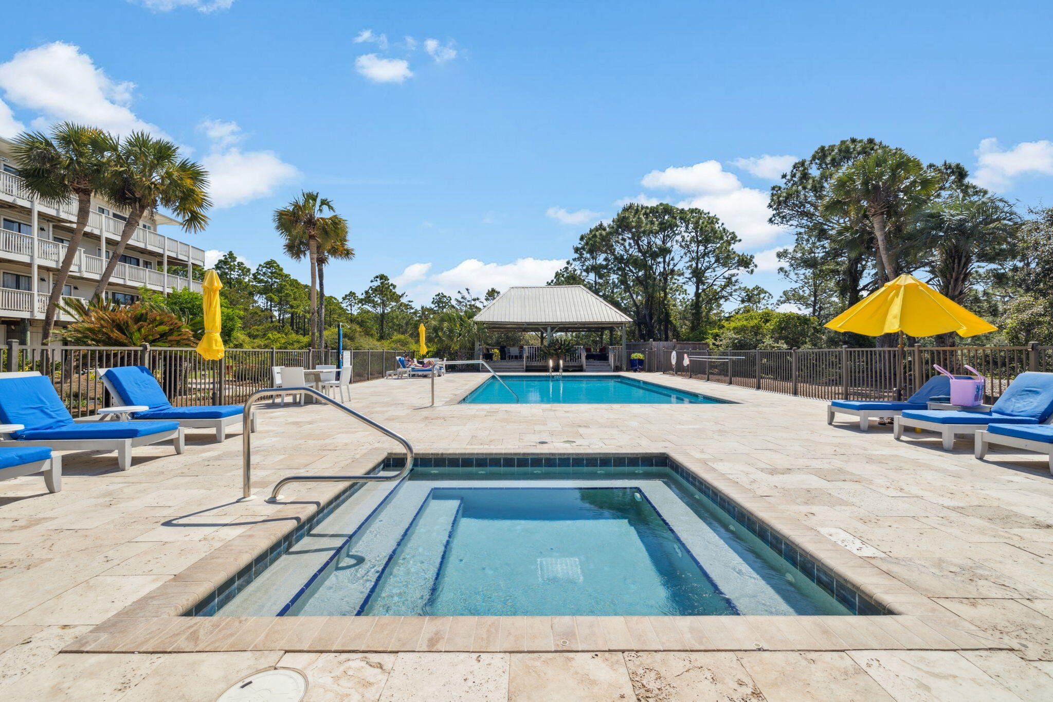BEACHFRONT 2 PH 1 - Residential