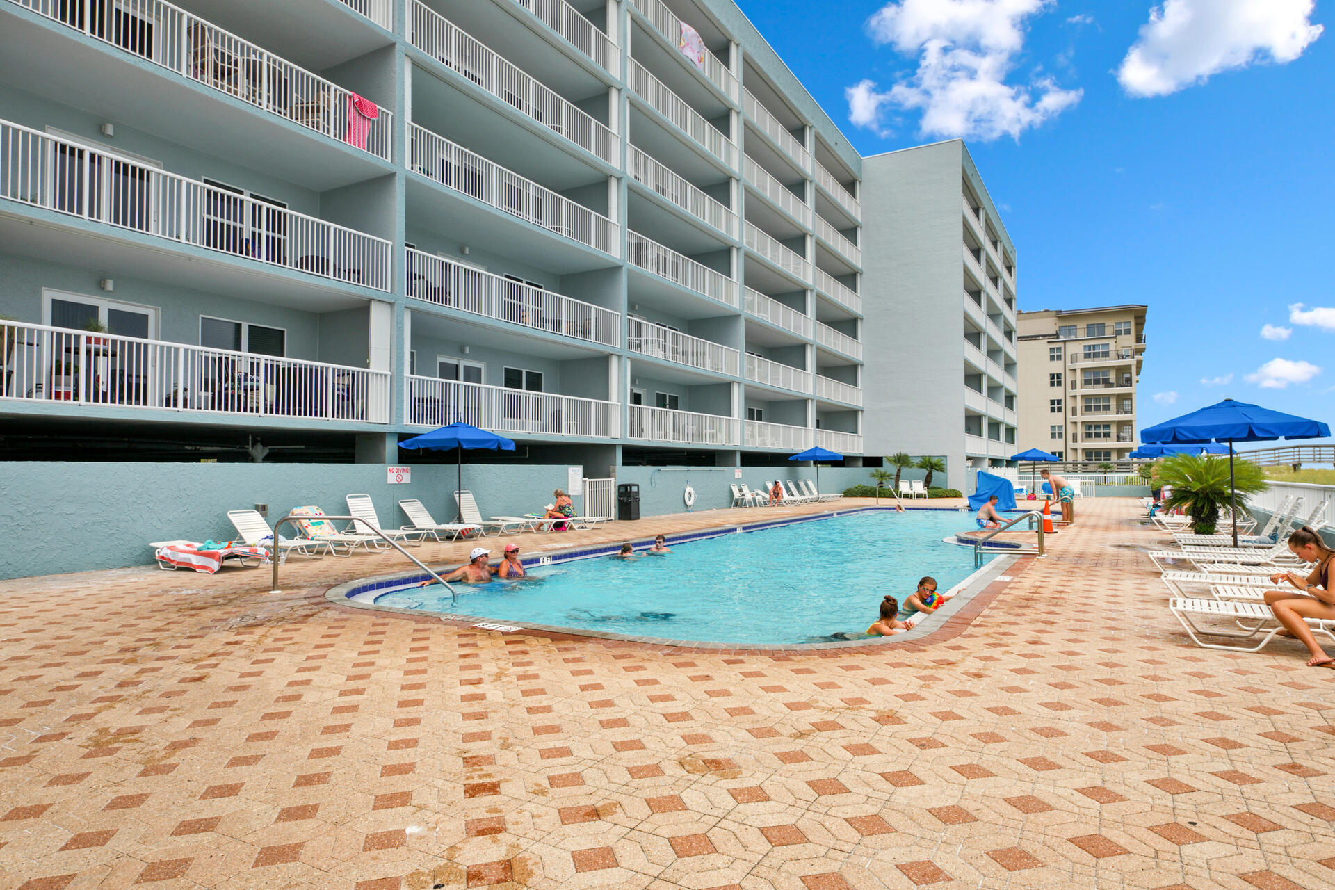 ISLANDER BEACH RESORT CONDO - Residential