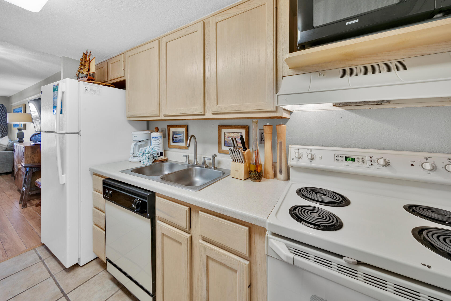 ISLANDER BEACH RESORT CONDO - Residential