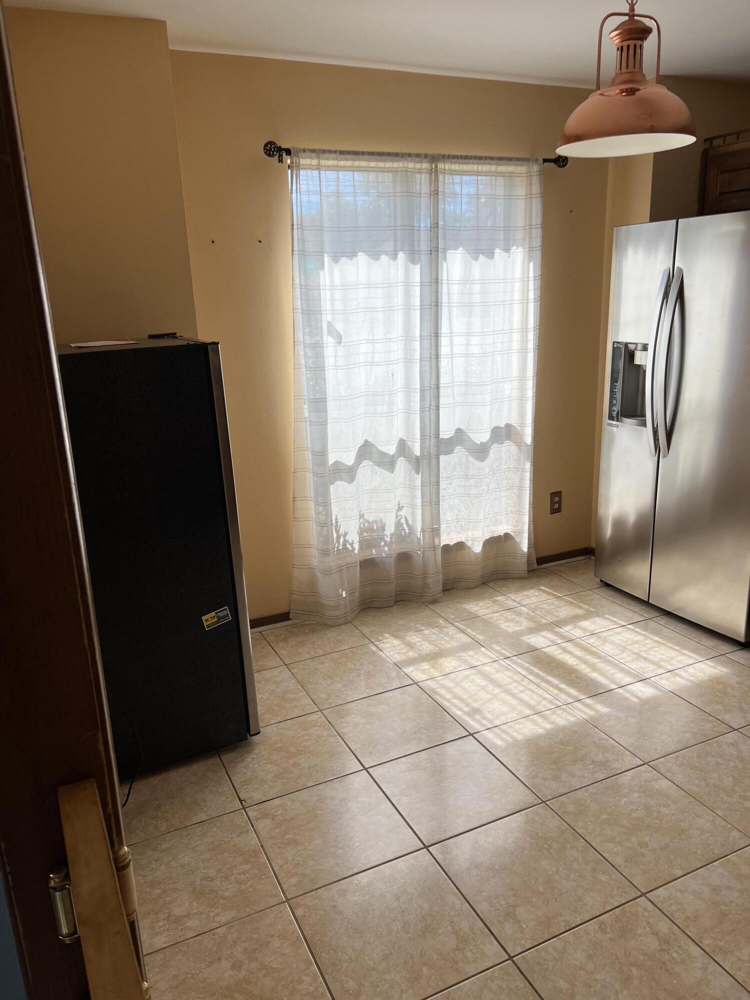 SUMMER TREE, LOT 11 - Residential