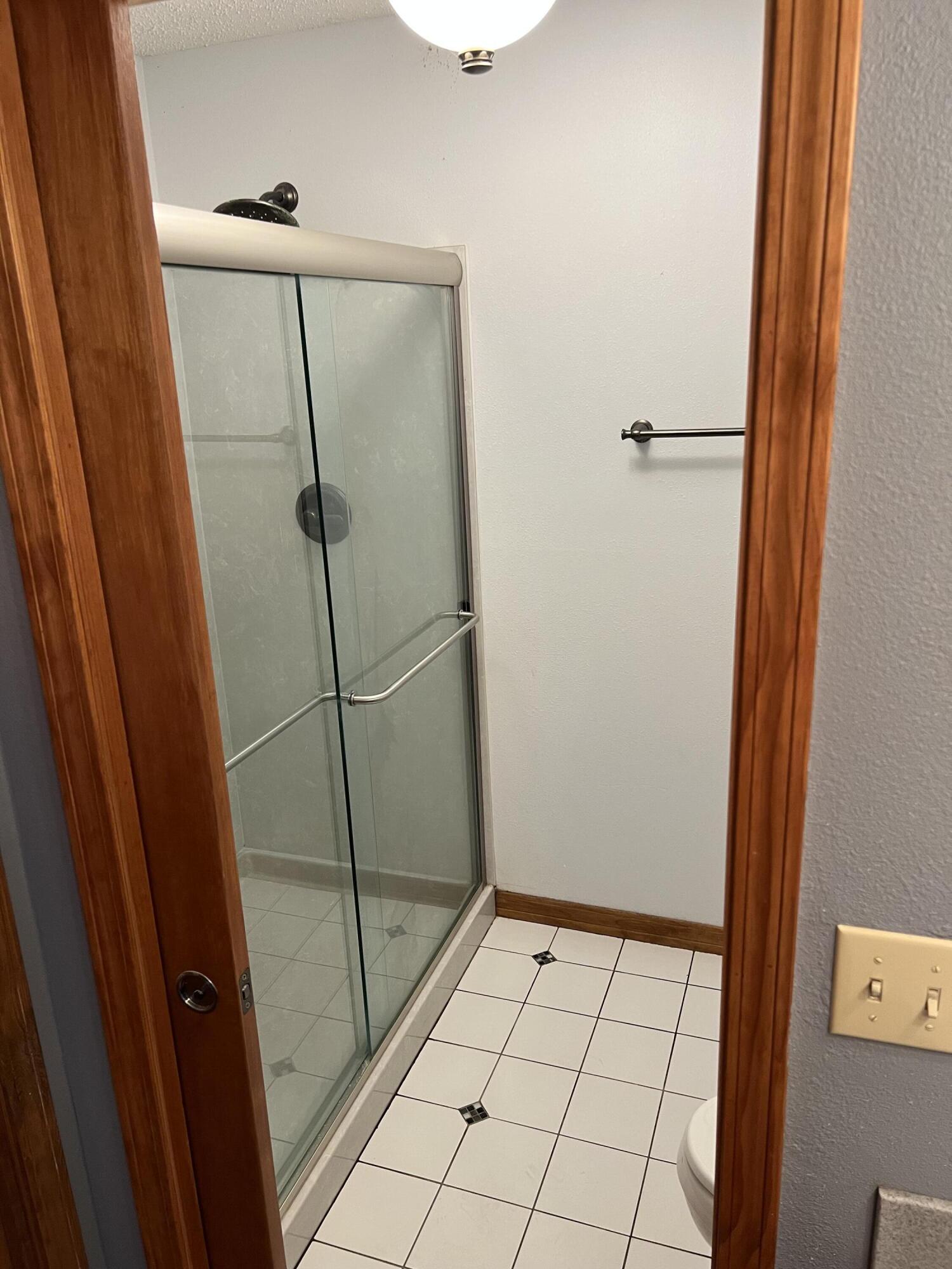 SUMMER TREE, LOT 11 - Residential