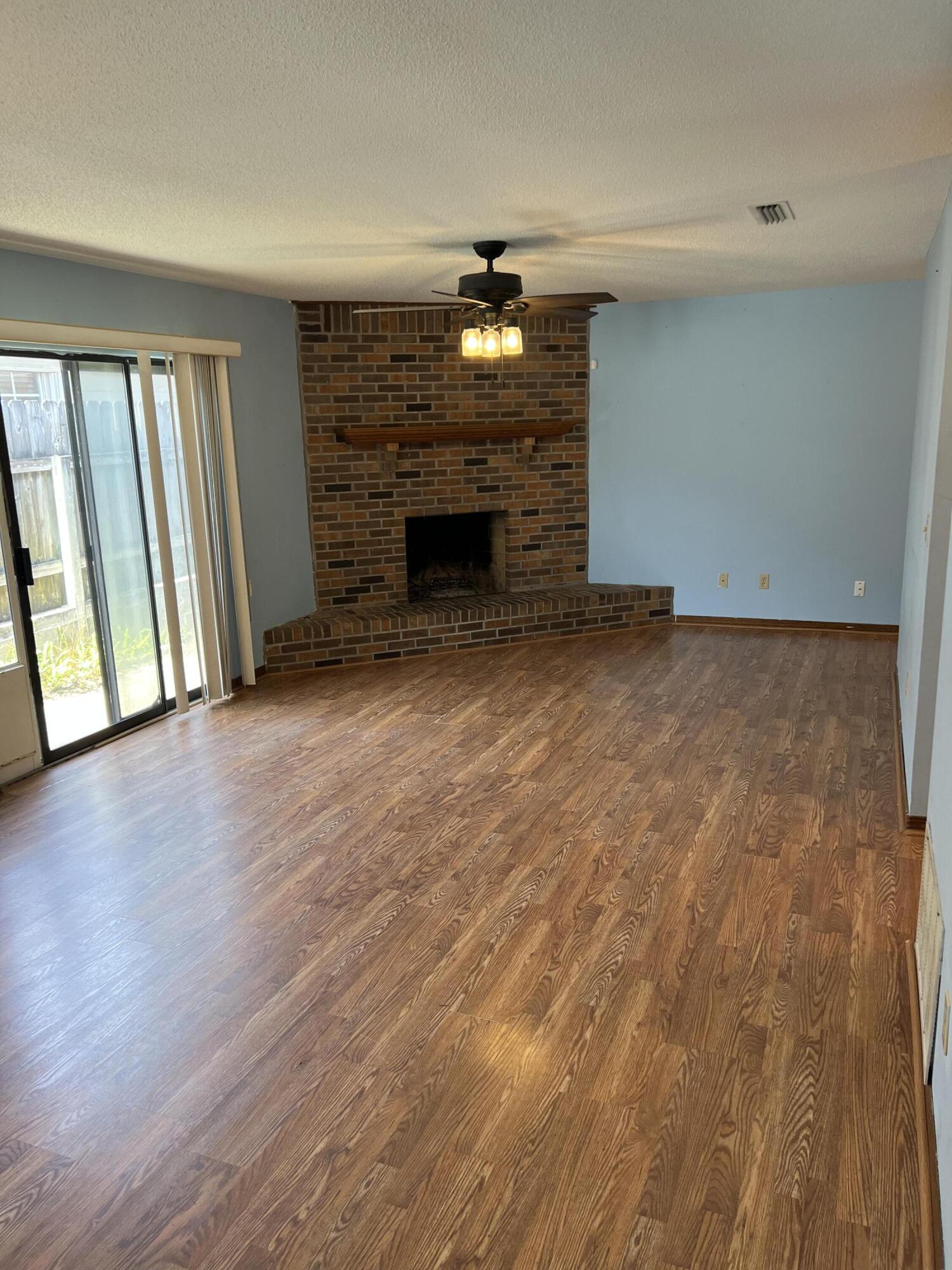 SUMMER TREE, LOT 11 - Residential