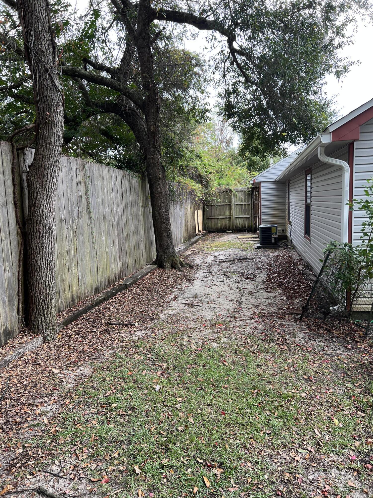 SUMMER TREE, LOT 11 - Residential