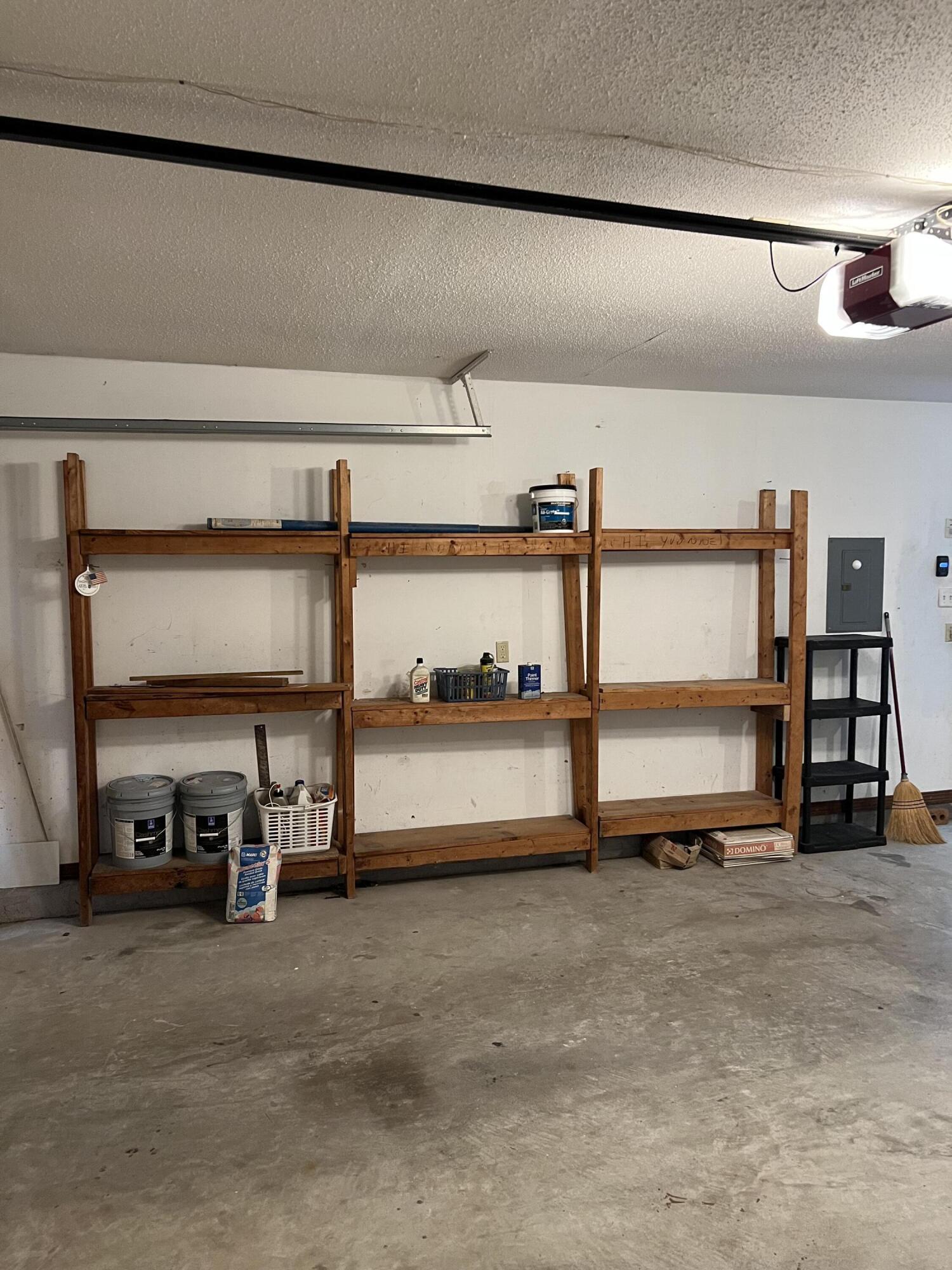 SUMMER TREE, LOT 11 - Residential