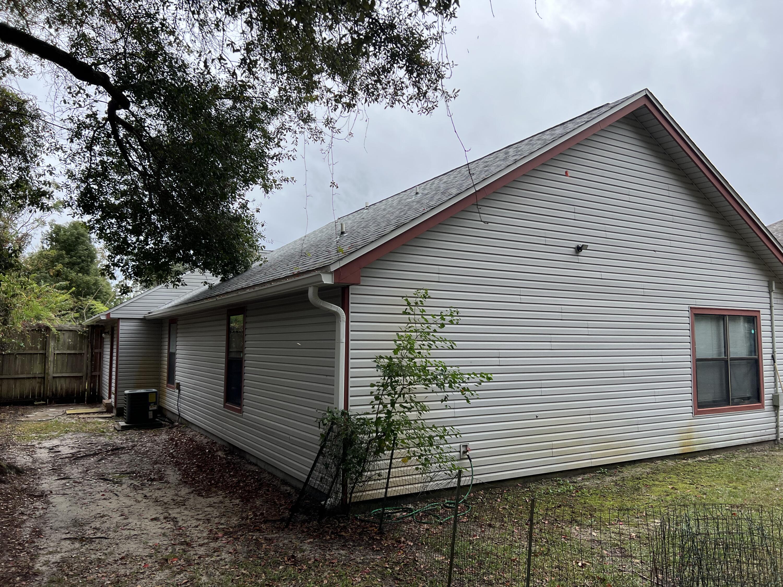 SUMMER TREE, LOT 11 - Residential