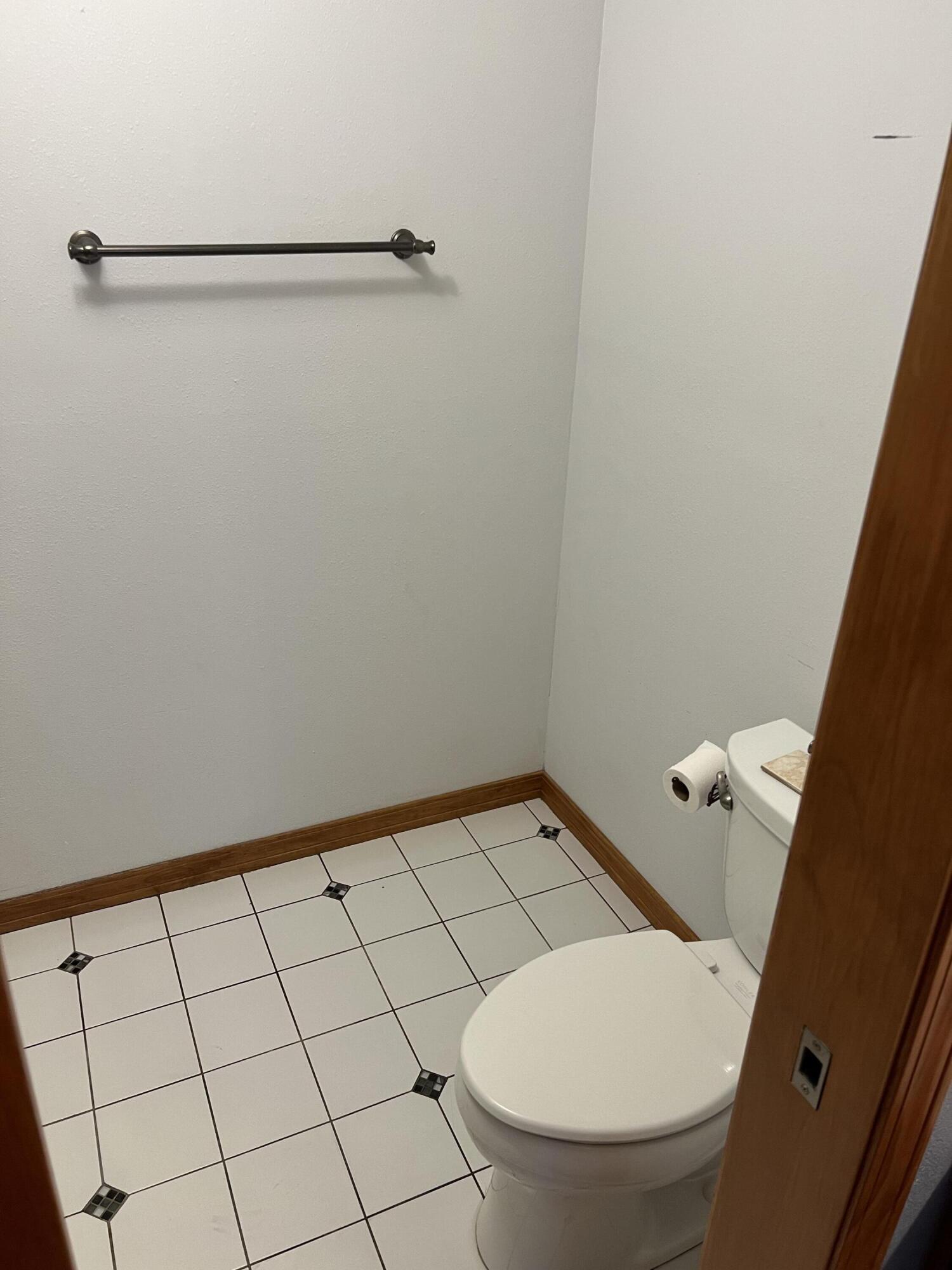 SUMMER TREE, LOT 11 - Residential