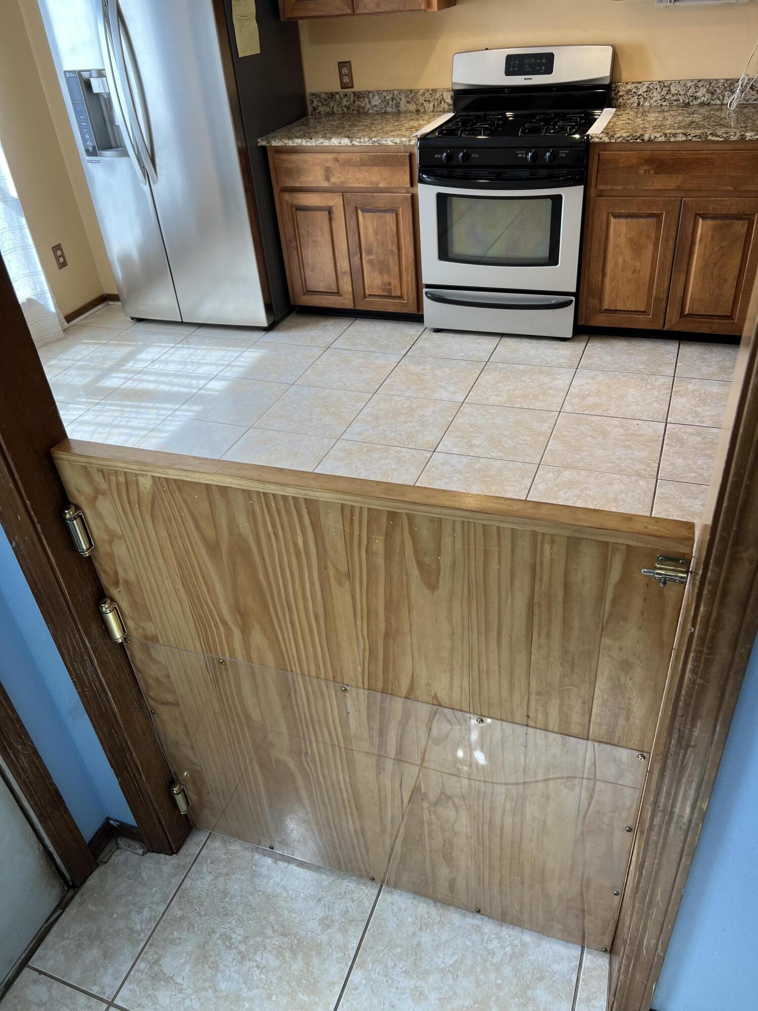 SUMMER TREE, LOT 11 - Residential